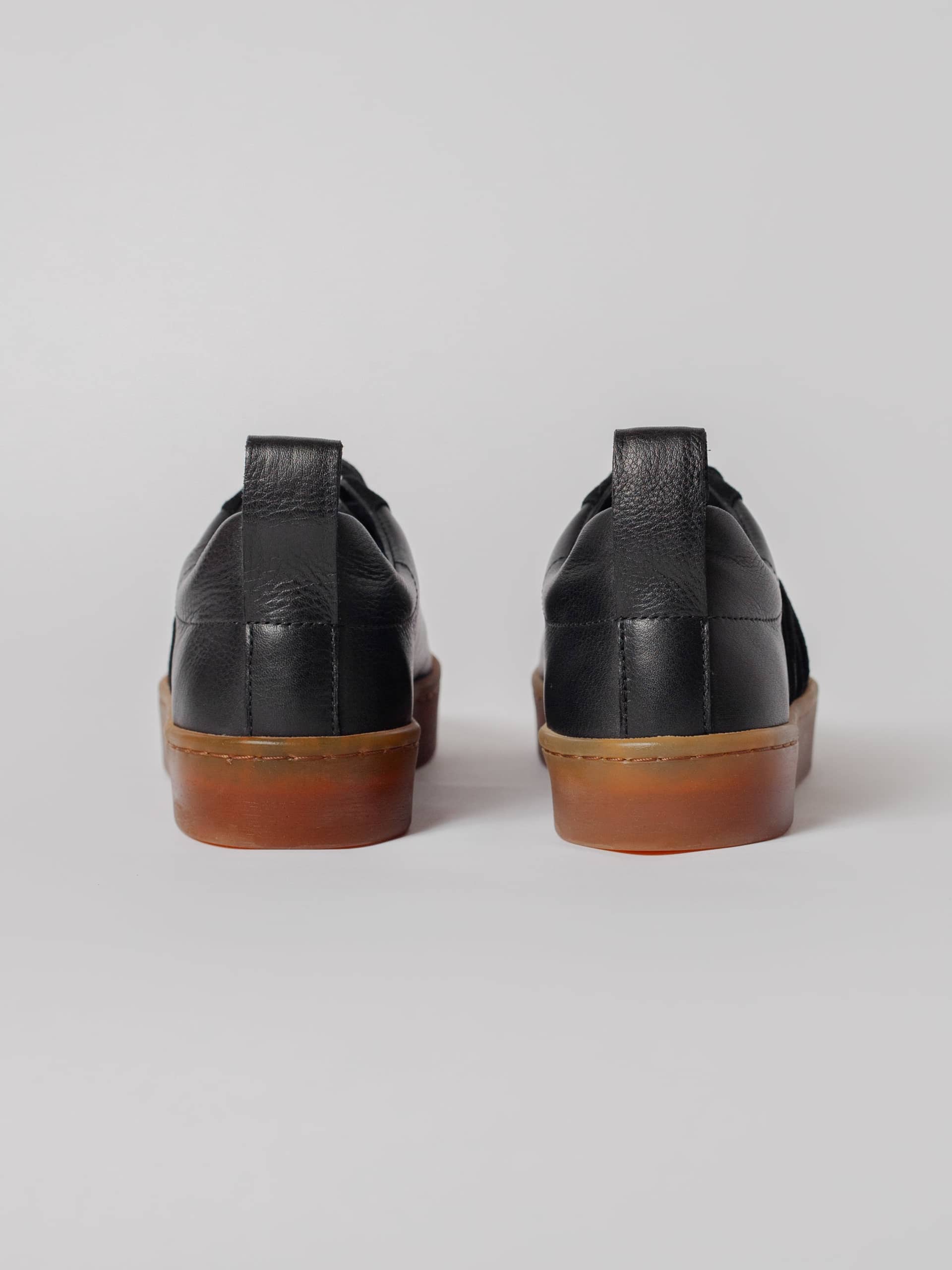 THE ELIN BLACK SNEAKER made by Blankens