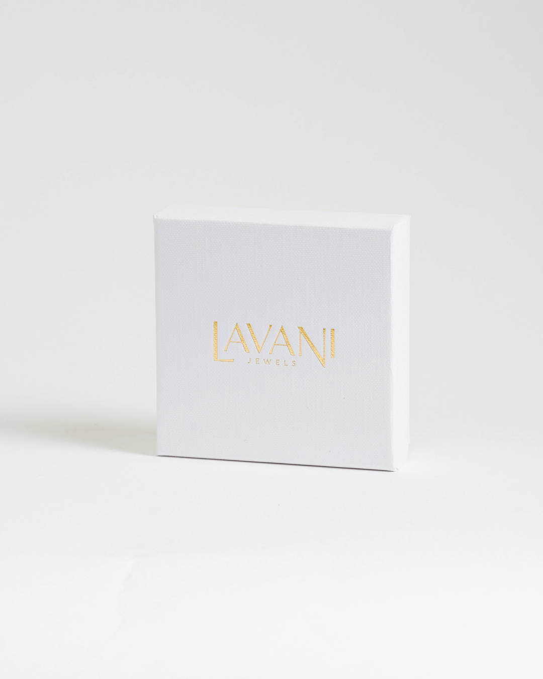 Aros Sadie Pearl made by Lavani Jewels