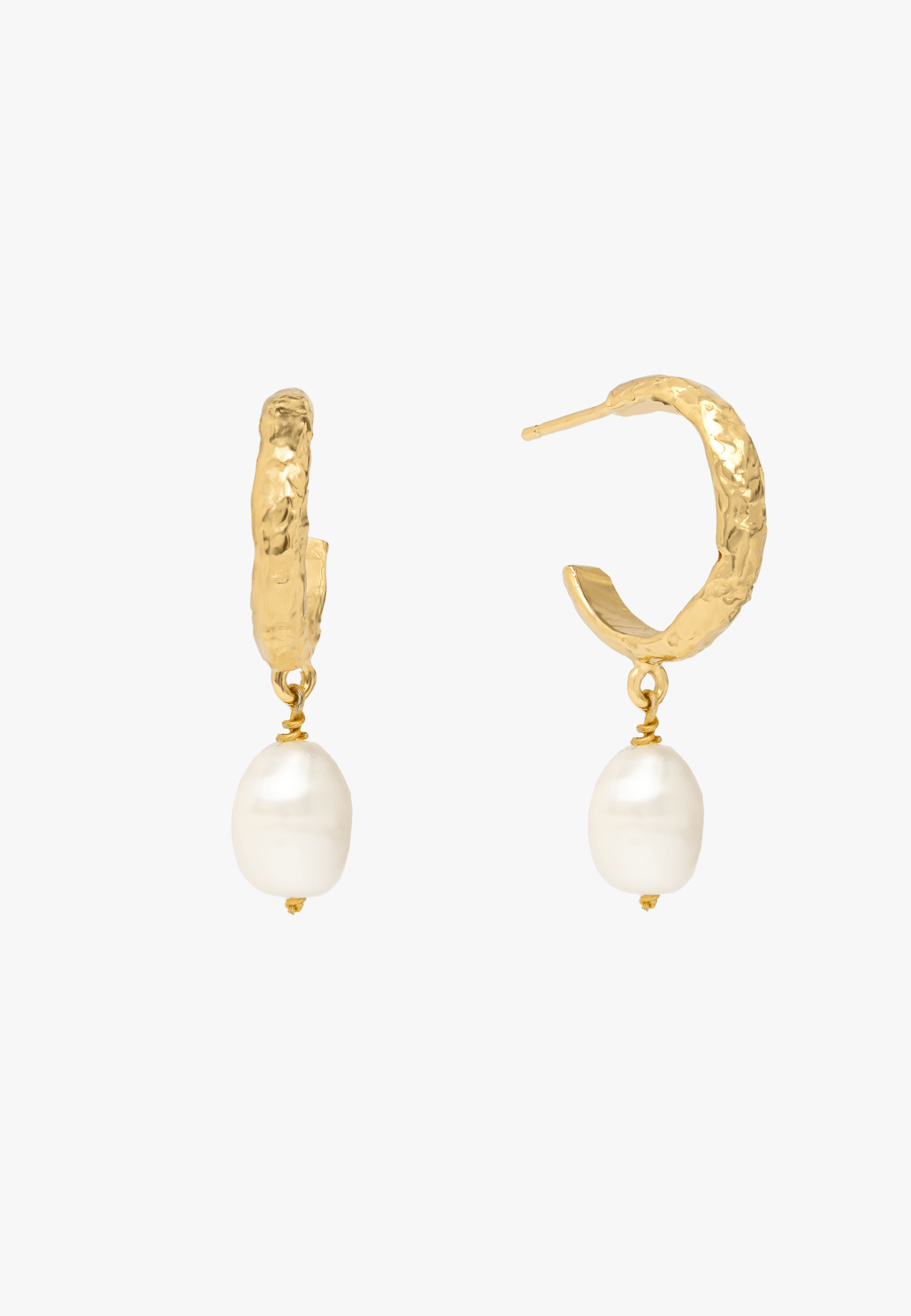 Aros Sadie Pearl made by Lavani Jewels