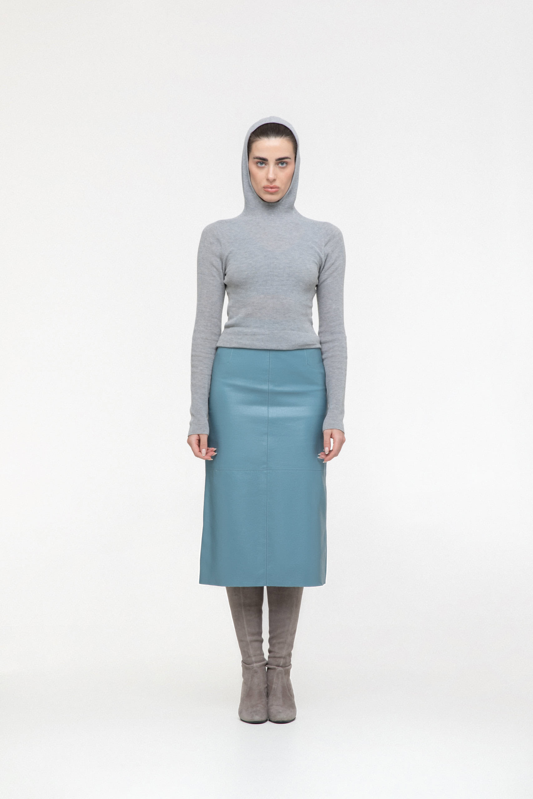 Hooded ribbed top in Grey made by AFTERHOURS