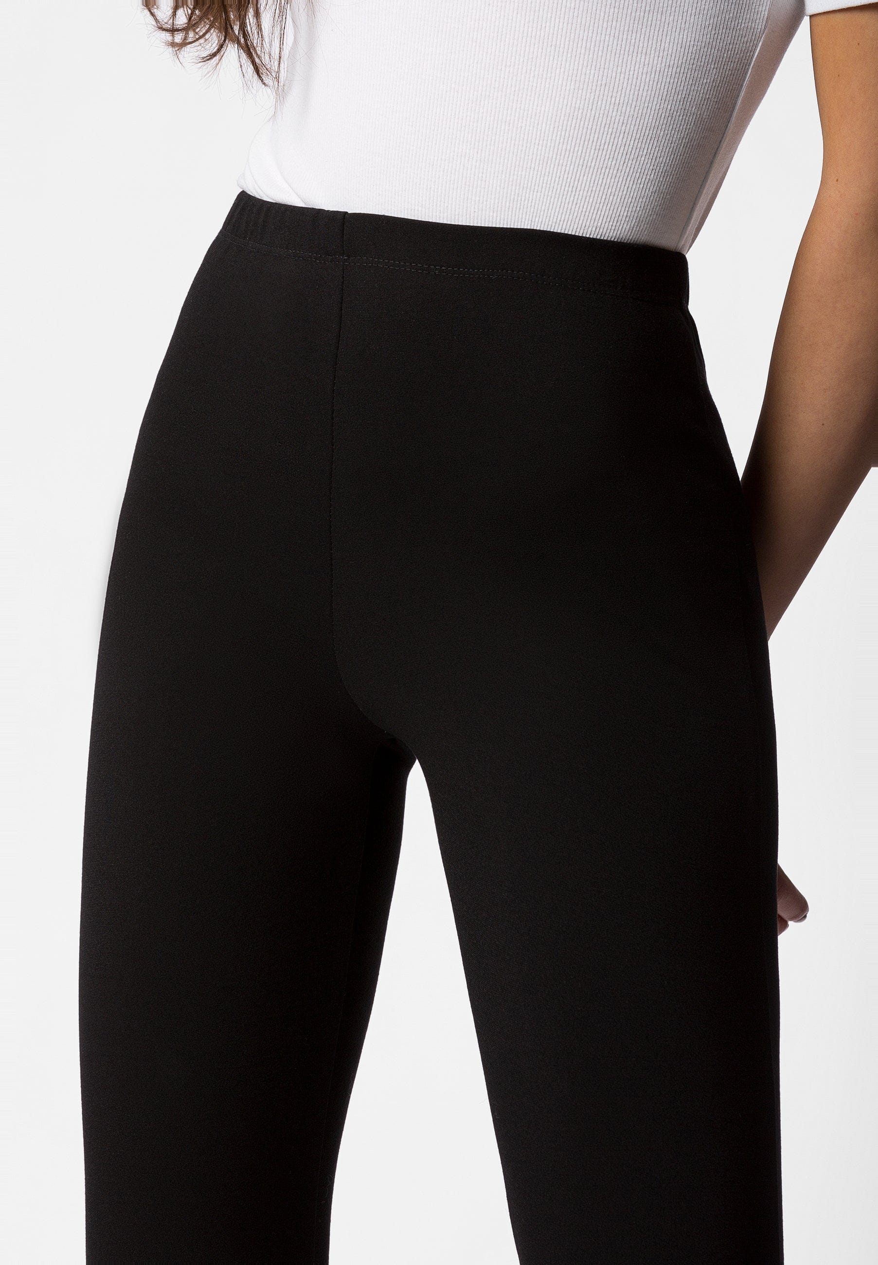 Visalia punto leggings in Black made by DIVALO