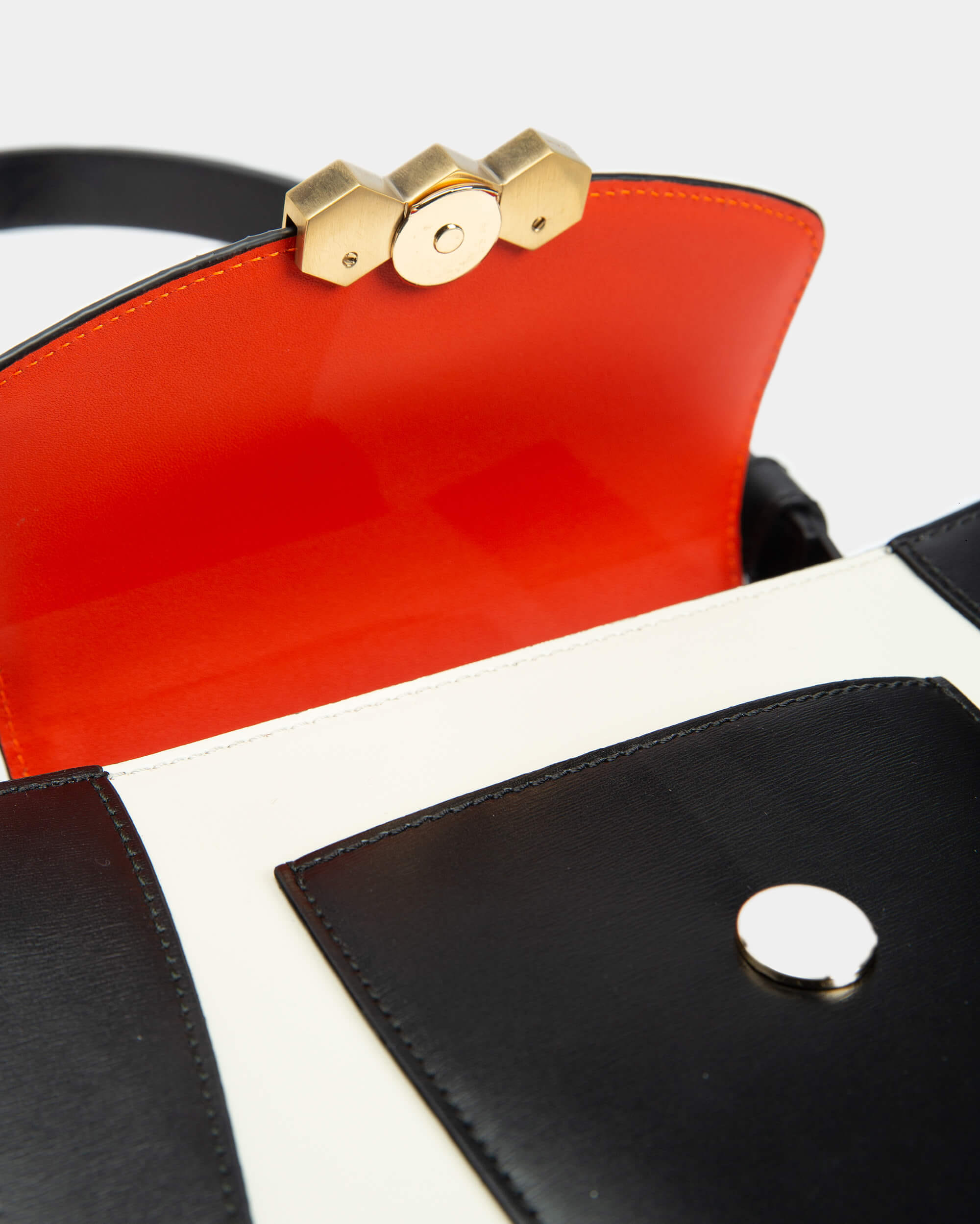 Jill Black / White in Multi color made by Mietis