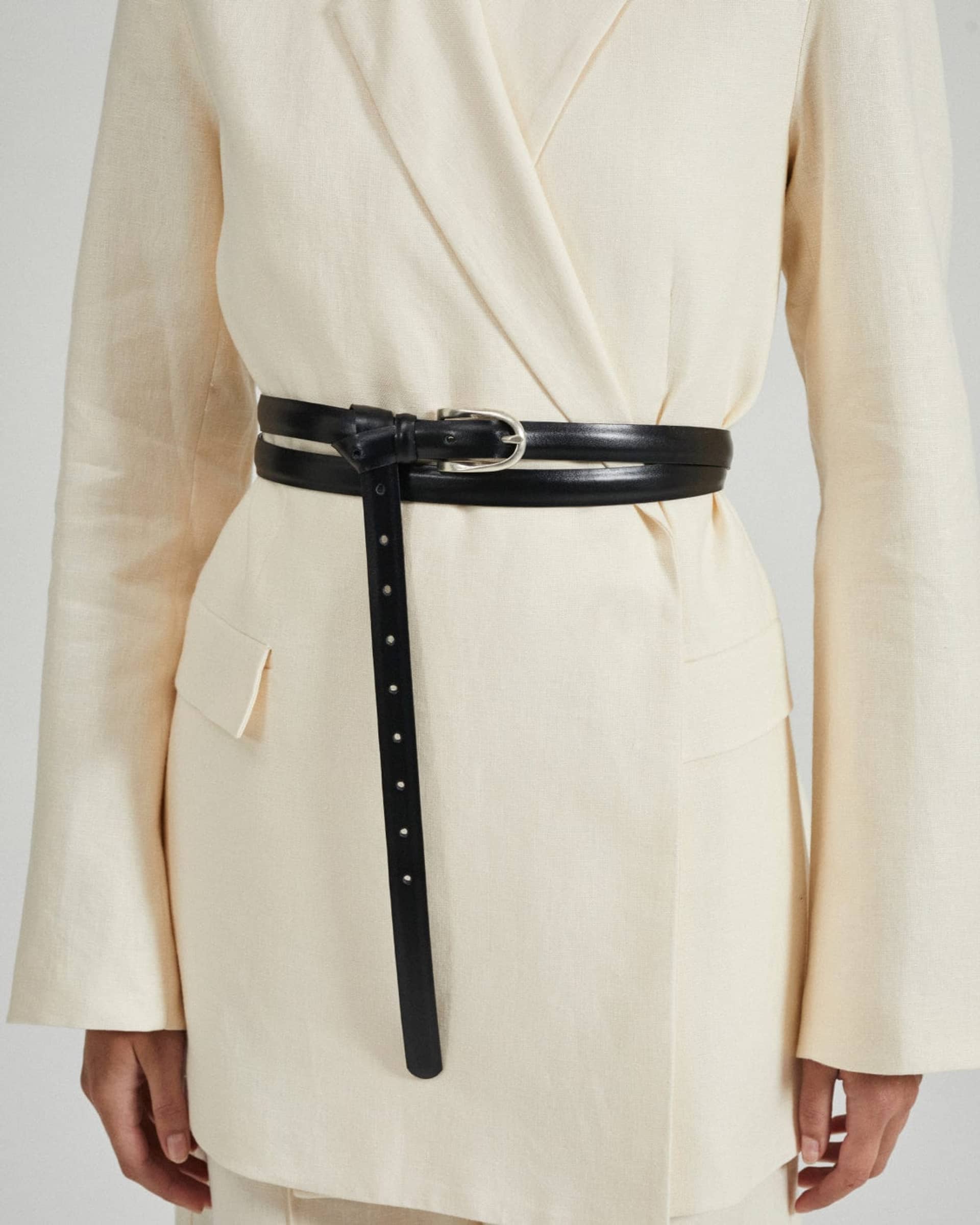 The Double Wrap Belt - Black in Black made by ESSEN