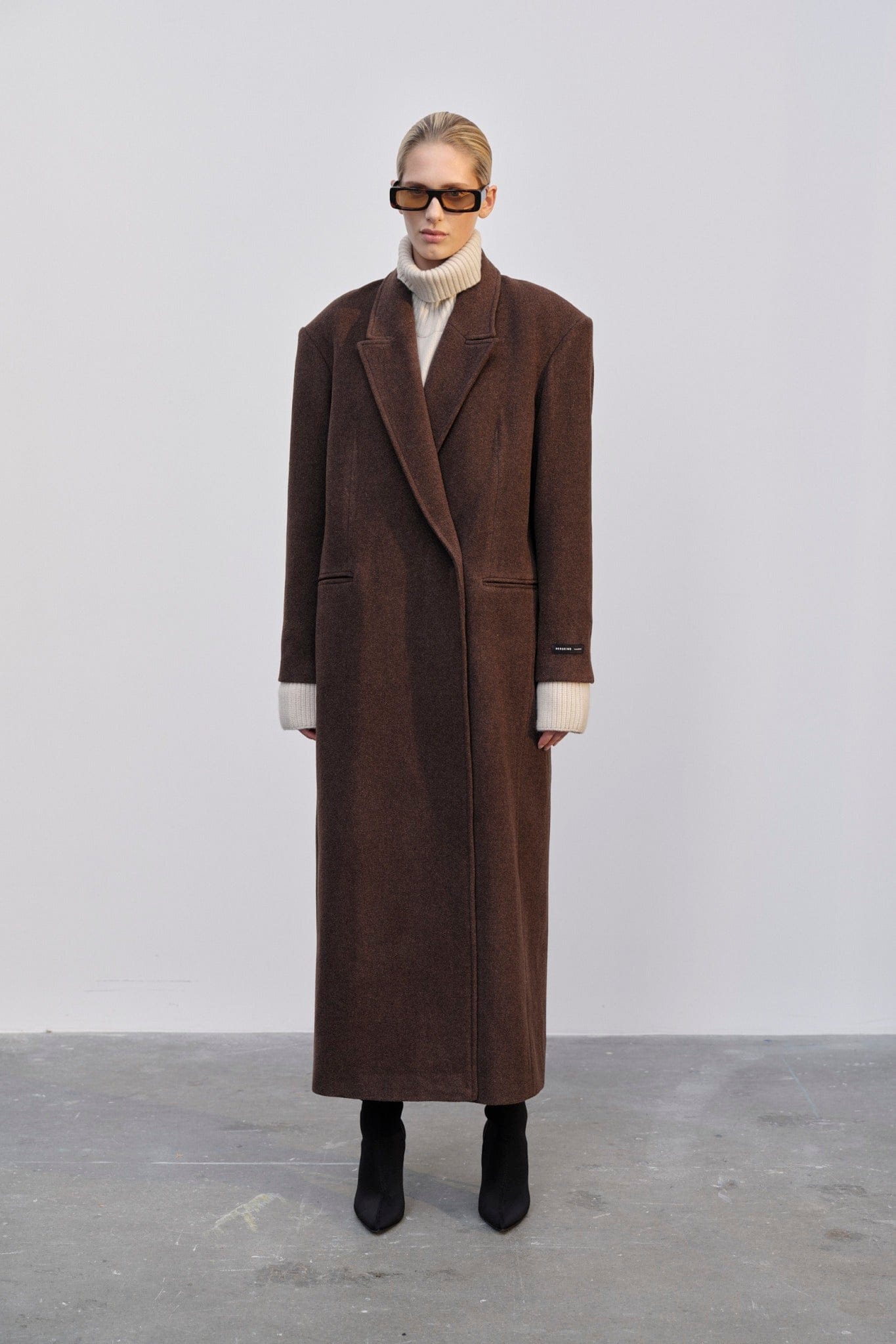 Drew Coat - Brown made by HERSKIND