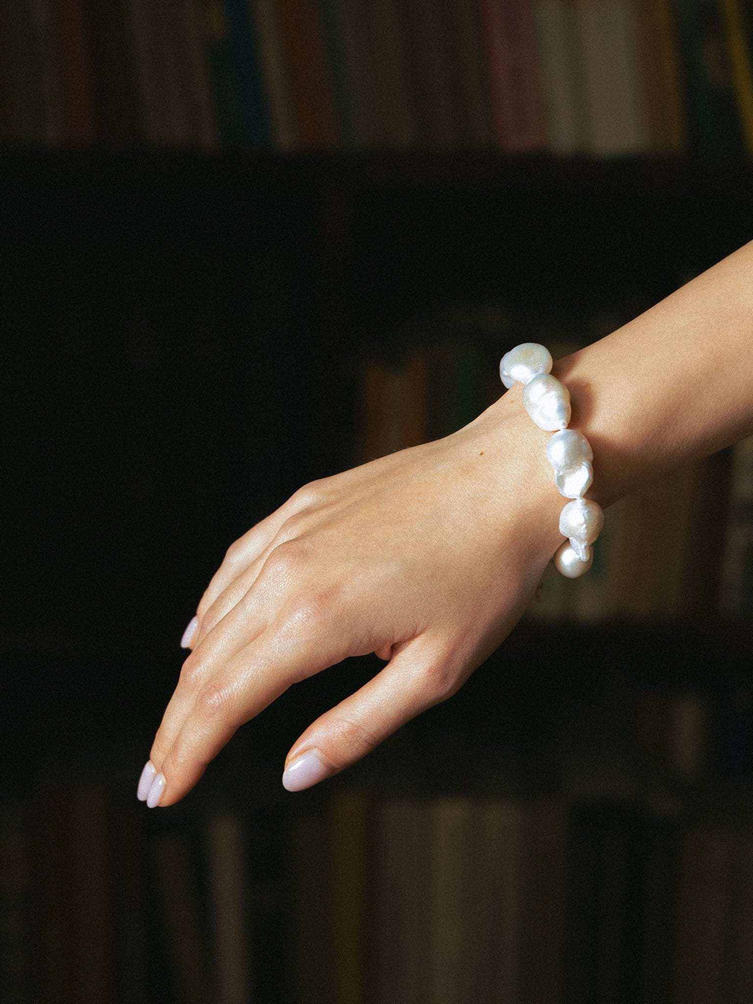 Baroque Pearl Bracelet made by Eva Remenyi
