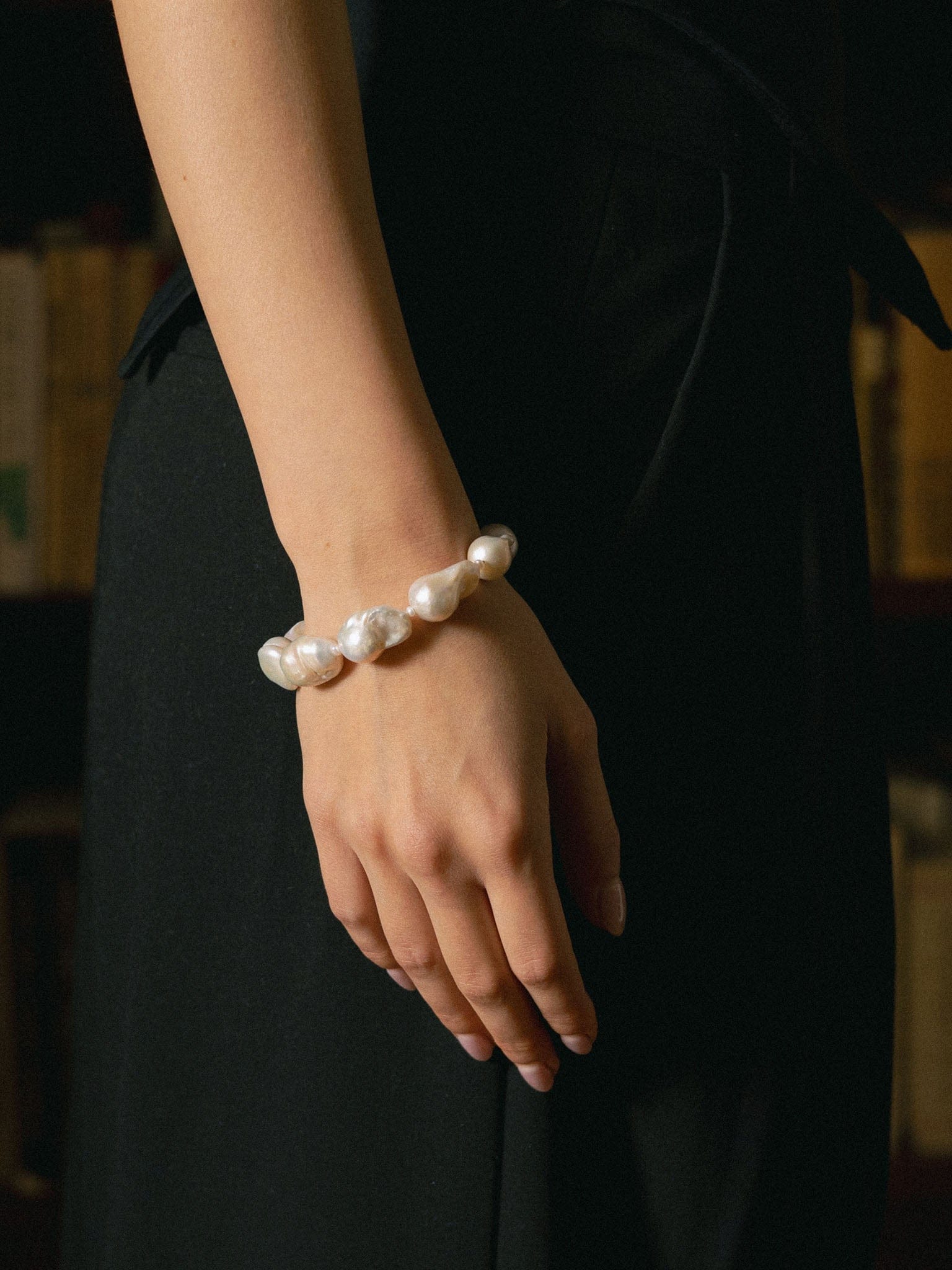 Baroque Pearl Bracelet made by Eva Remenyi