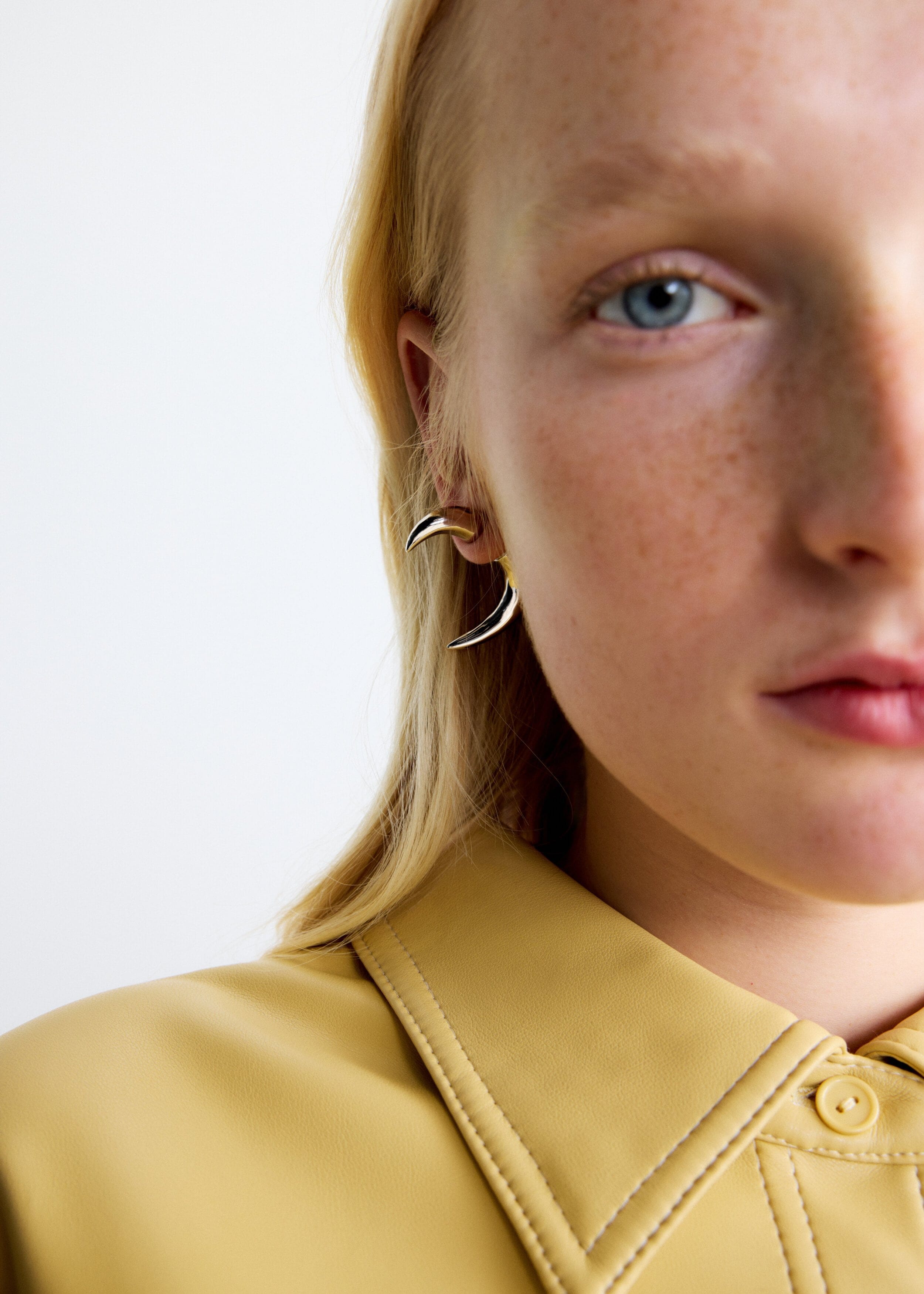 Spike earrings - Silver in Silver made by POEM Objects