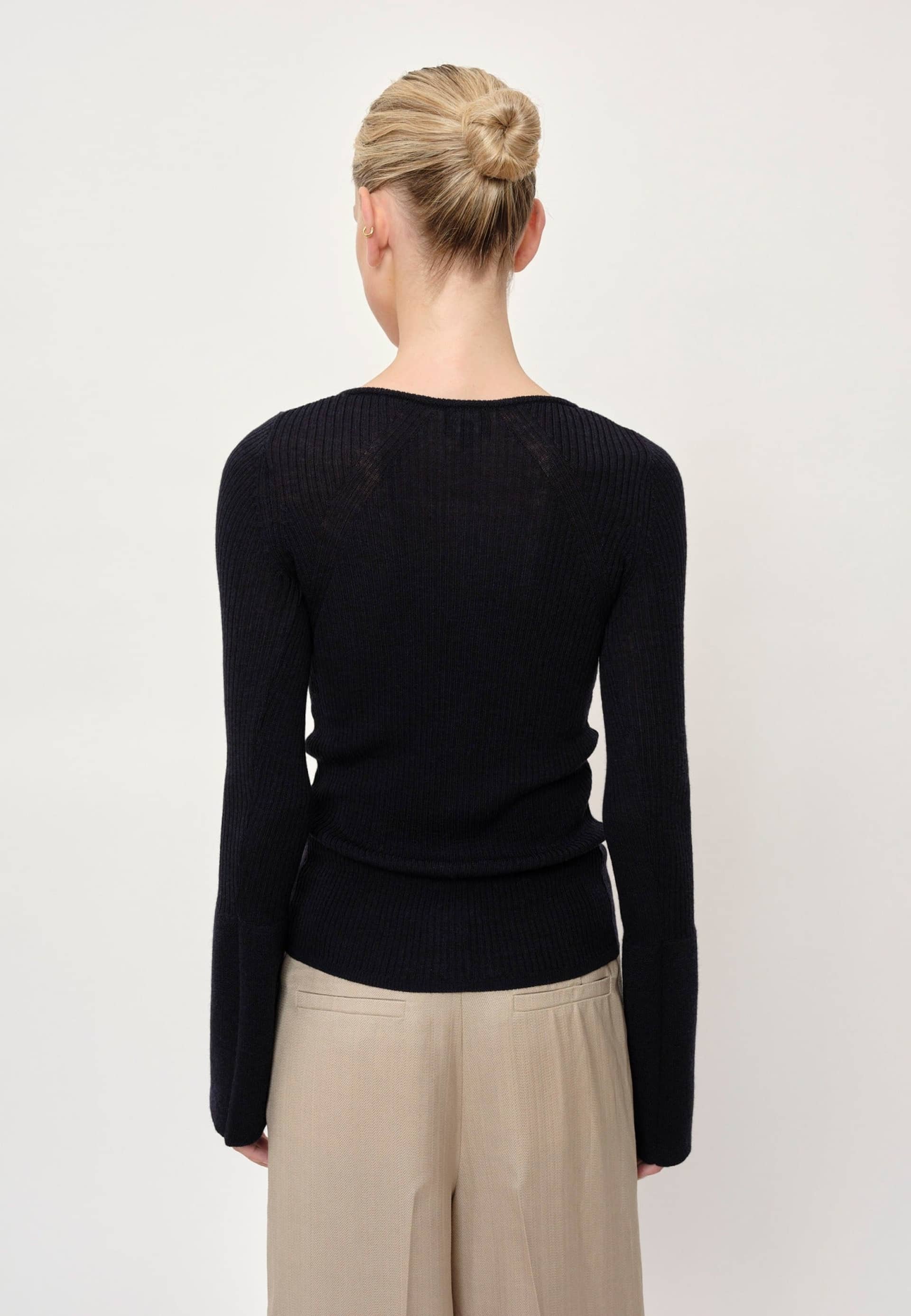 Liw Knit Cardigan - Navy made by HERSKIND