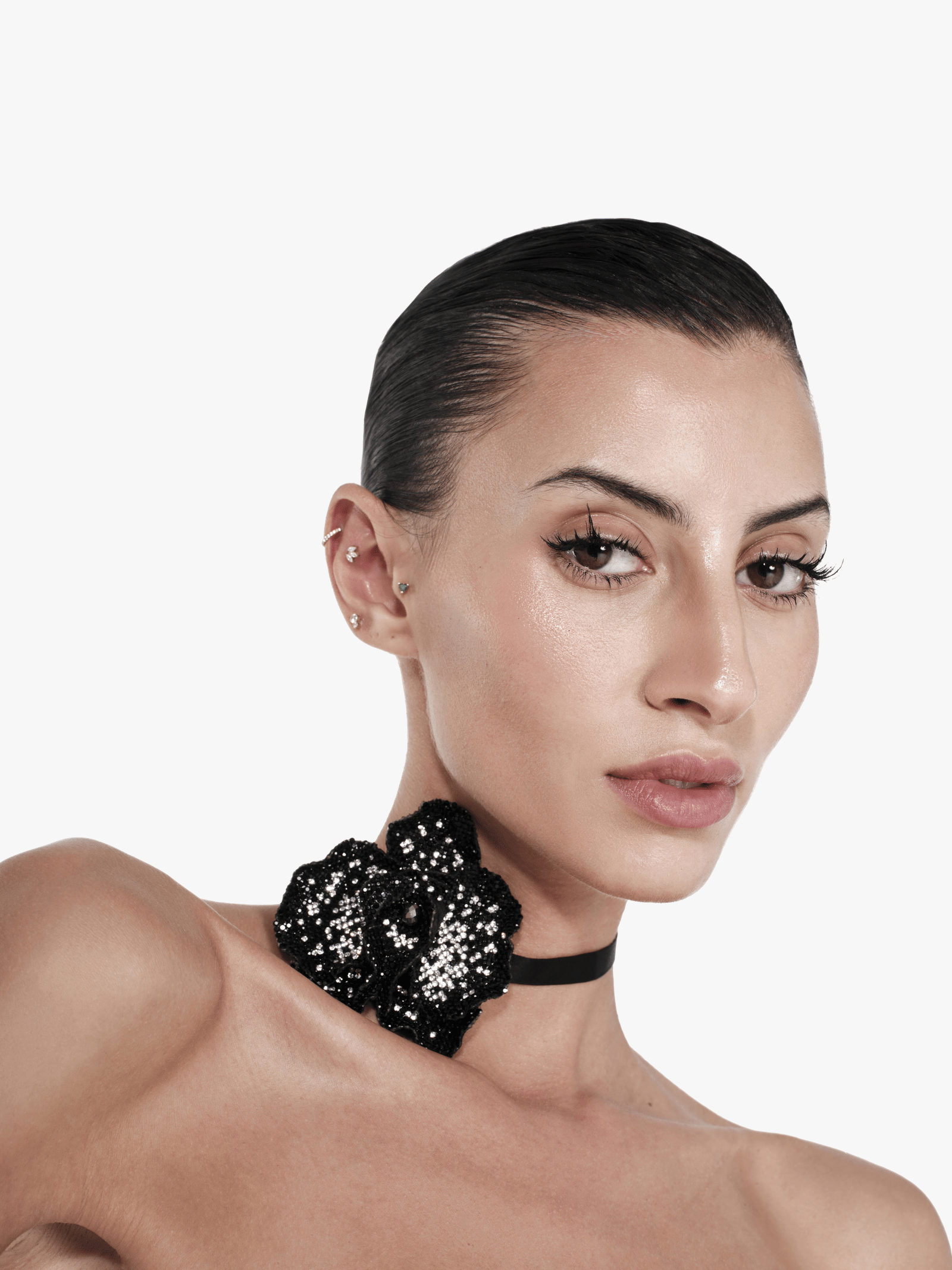 ORCHID CRYSTAL CHOKER made by NUÉ