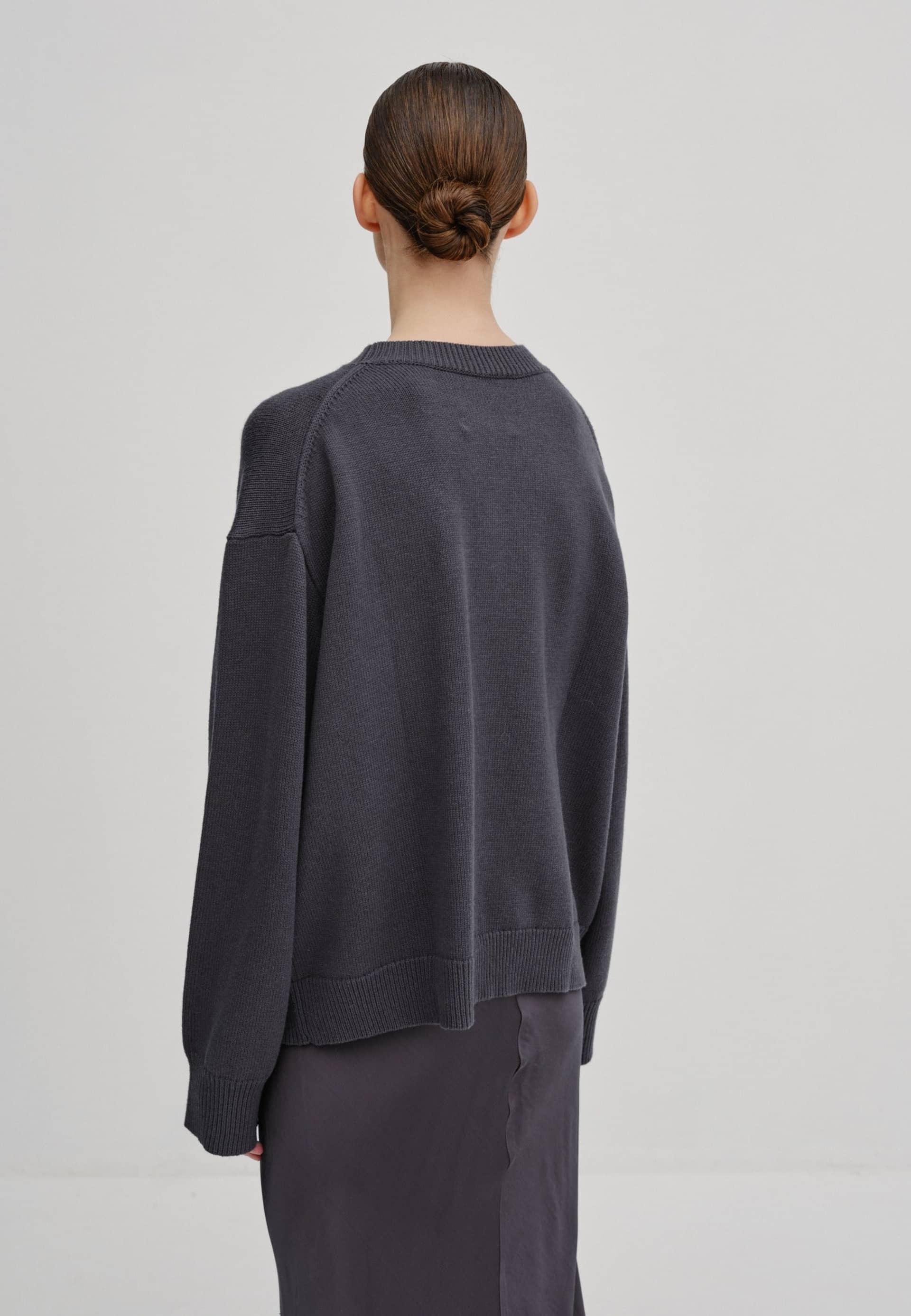 Doofa Knit Roundneck - Grey melange in Grey made by HERSKIND