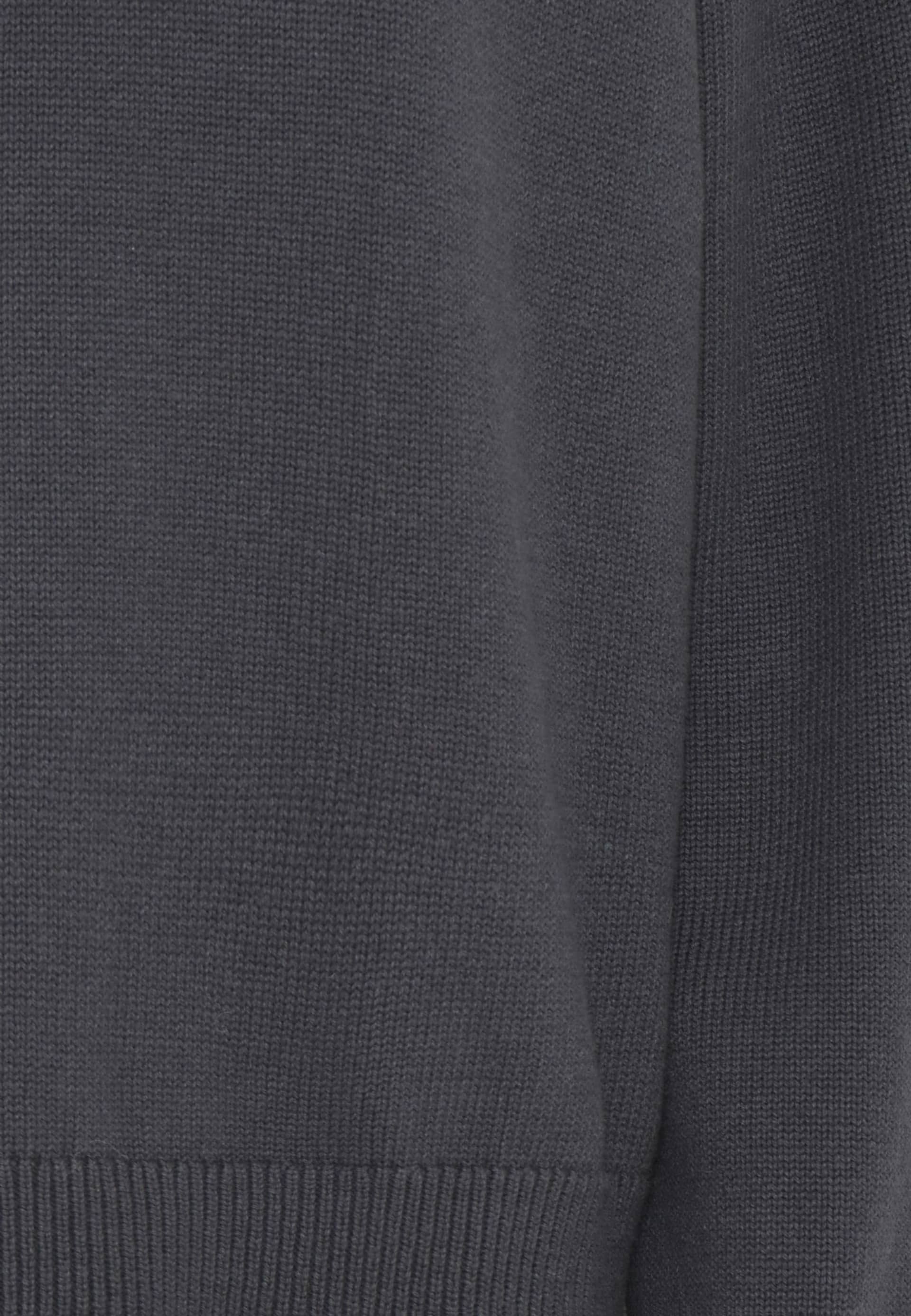 Doofa Knit Roundneck - Grey melange in Grey made by HERSKIND