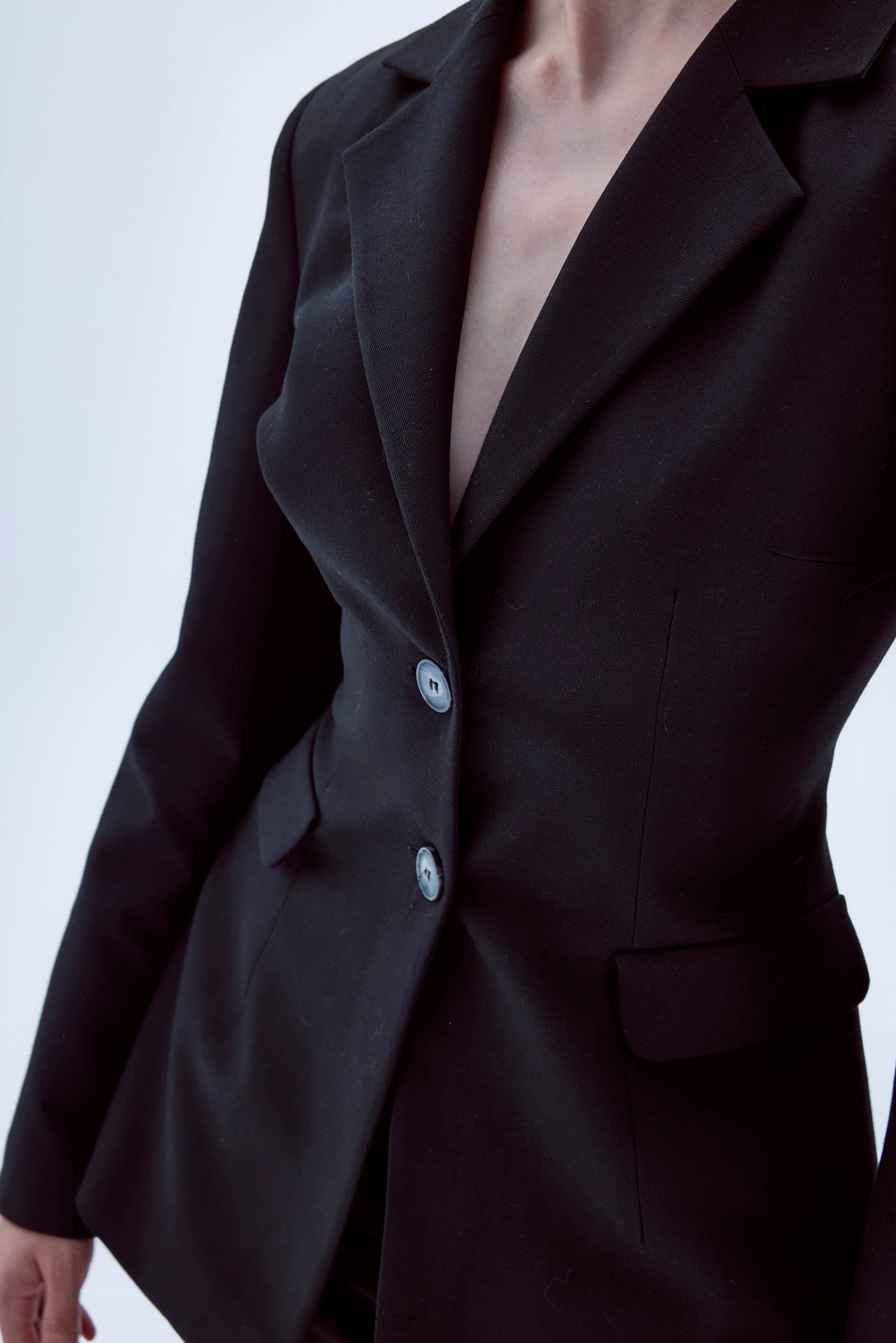 MARYLEBONE FITTED JACKET IN BLACK made by Nazli Ceren