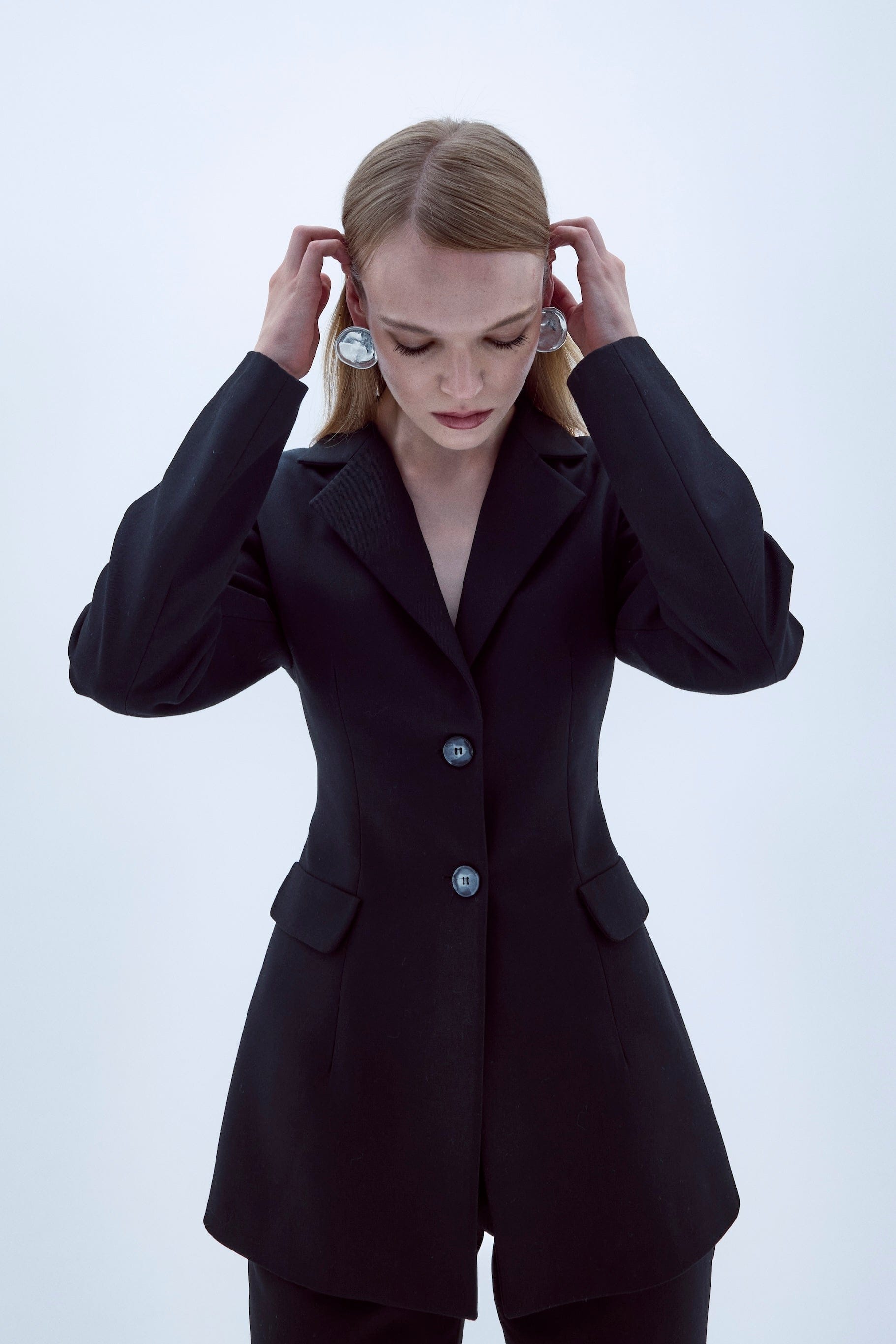 MARYLEBONE FITTED JACKET IN BLACK made by Nazli Ceren