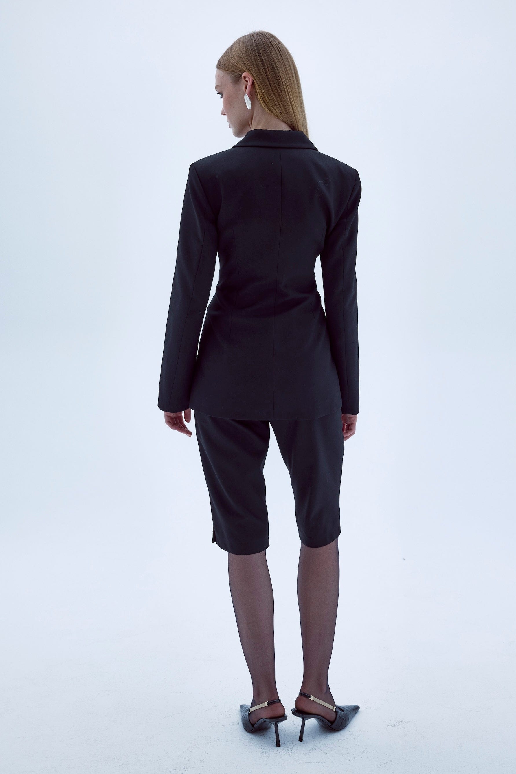 MARYLEBONE FITTED JACKET IN BLACK made by Nazli Ceren