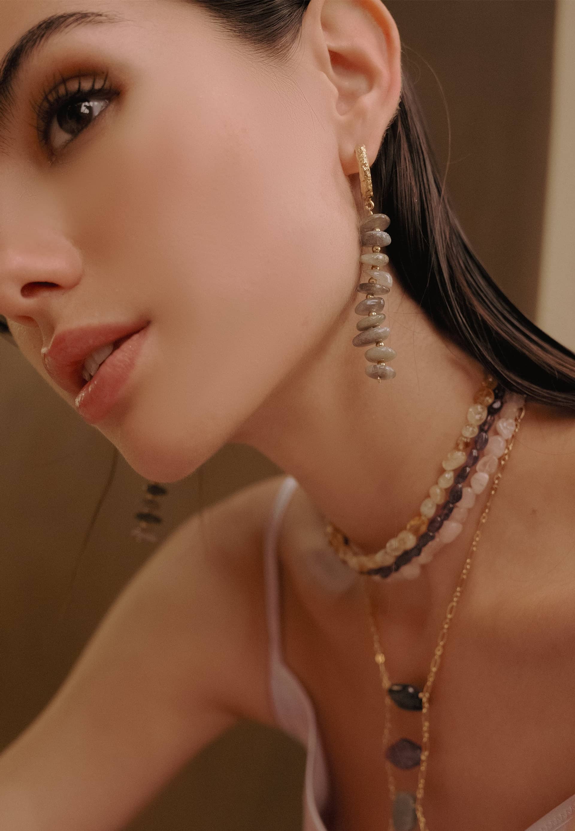 Aros Mizu Gris made by Lavani Jewels