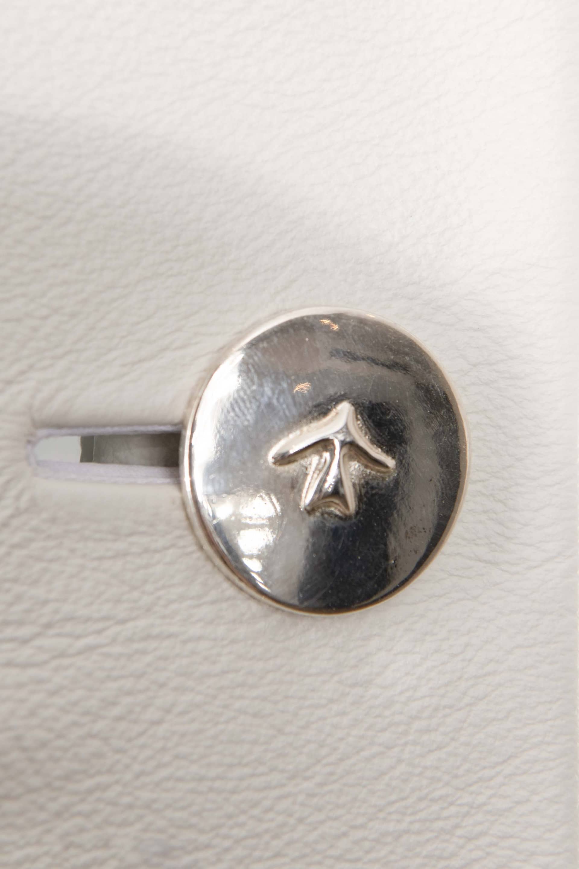 ICE LEATHER VEST in White made by Vestiaire d'un Oiseau Libre