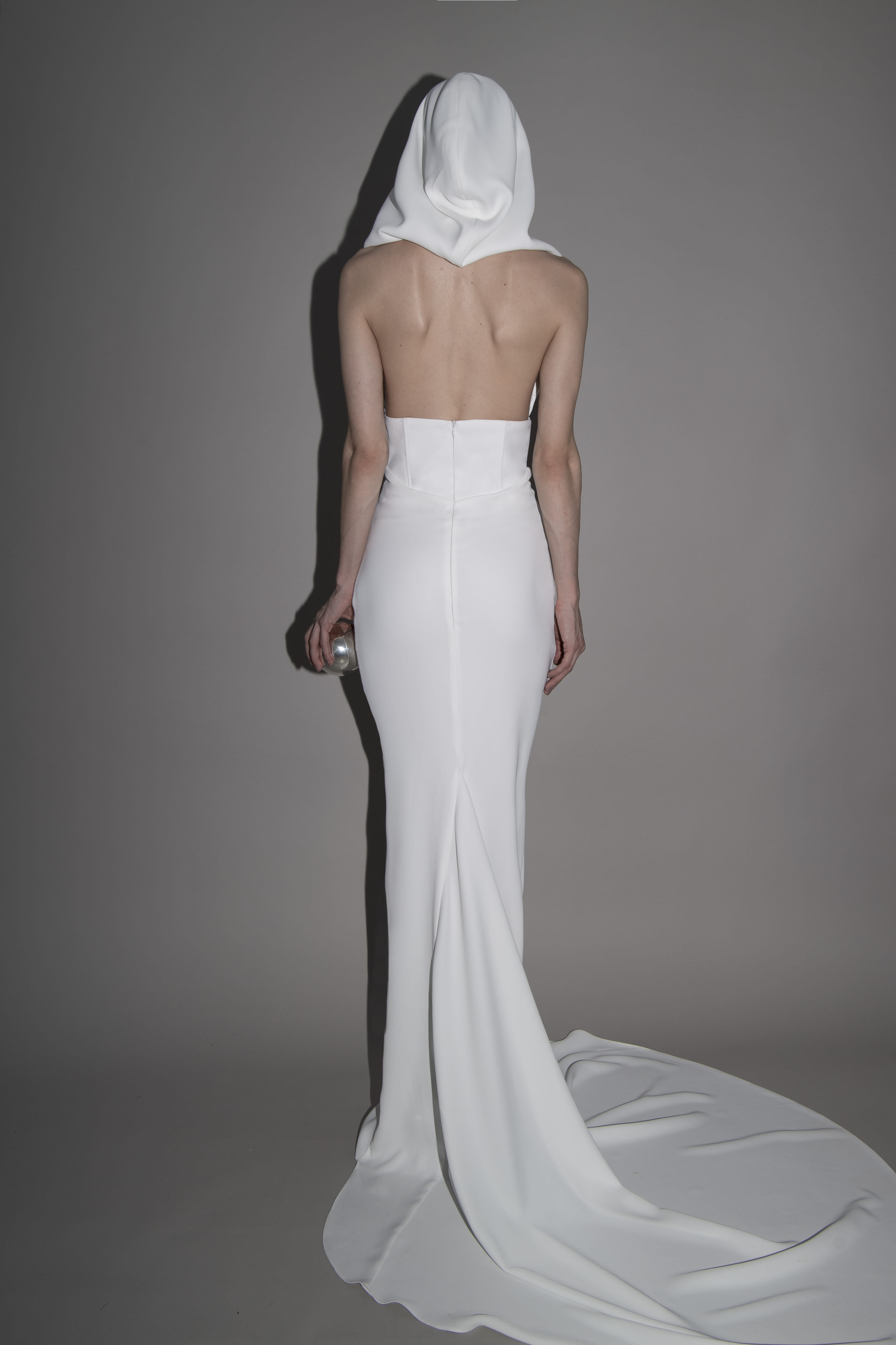 HOODED GOWN in White made by Vestiaire d'un Oiseau Libre