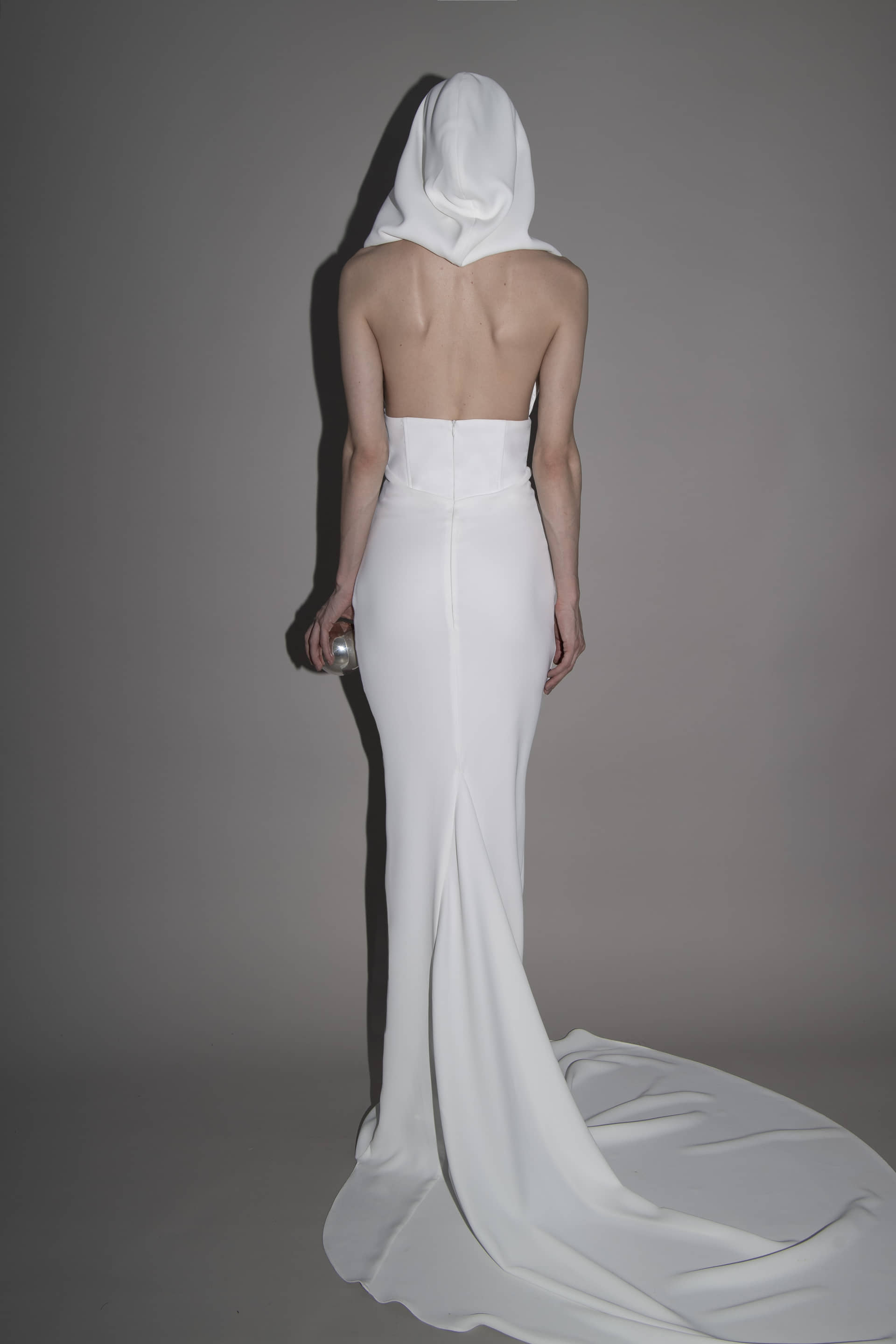 HOODED GOWN in White made by Vestiaire d'un Oiseau Libre