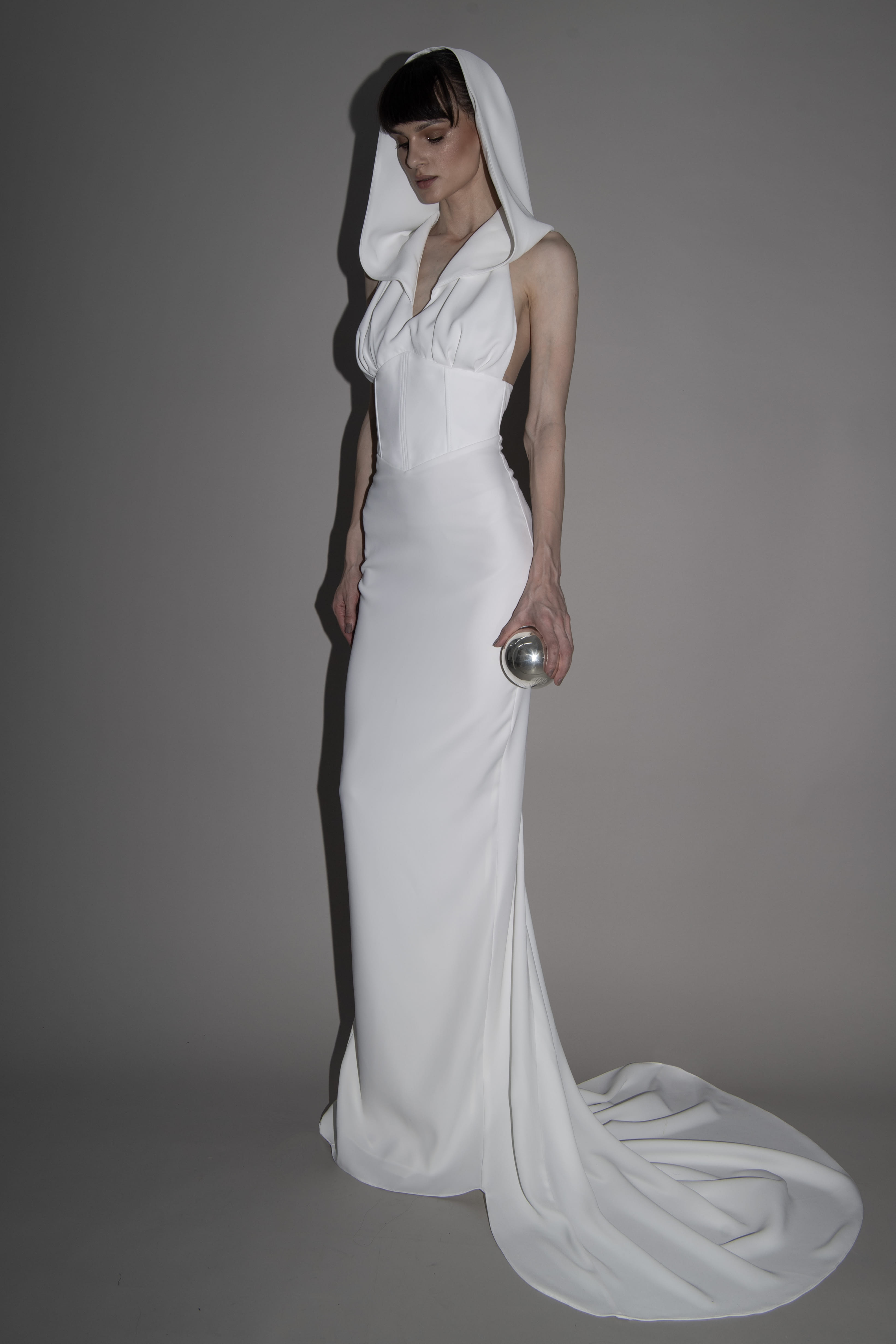 HOODED GOWN in White made by Vestiaire d'un Oiseau Libre