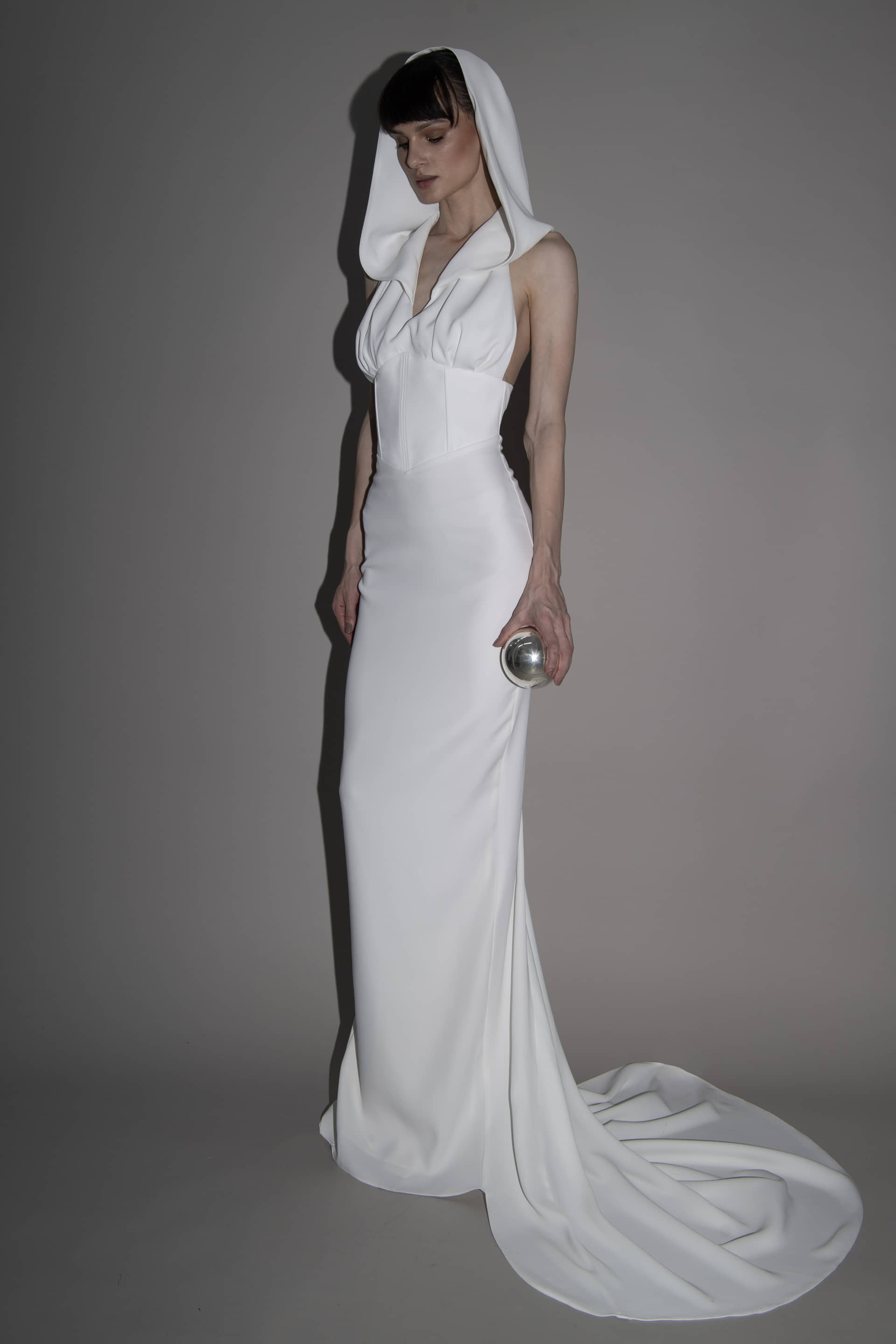HOODED GOWN in White made by Vestiaire d'un Oiseau Libre