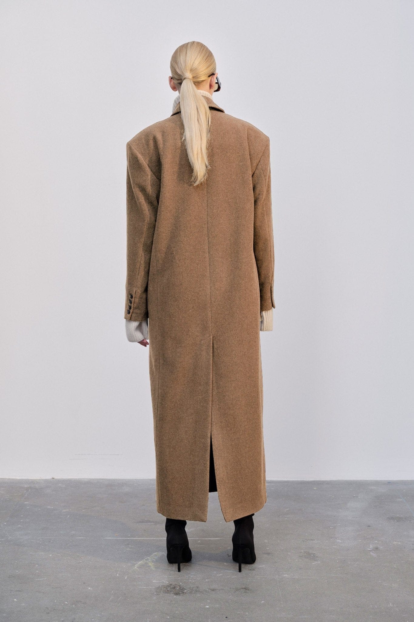 Drew Coat - Croissant made by HERSKIND