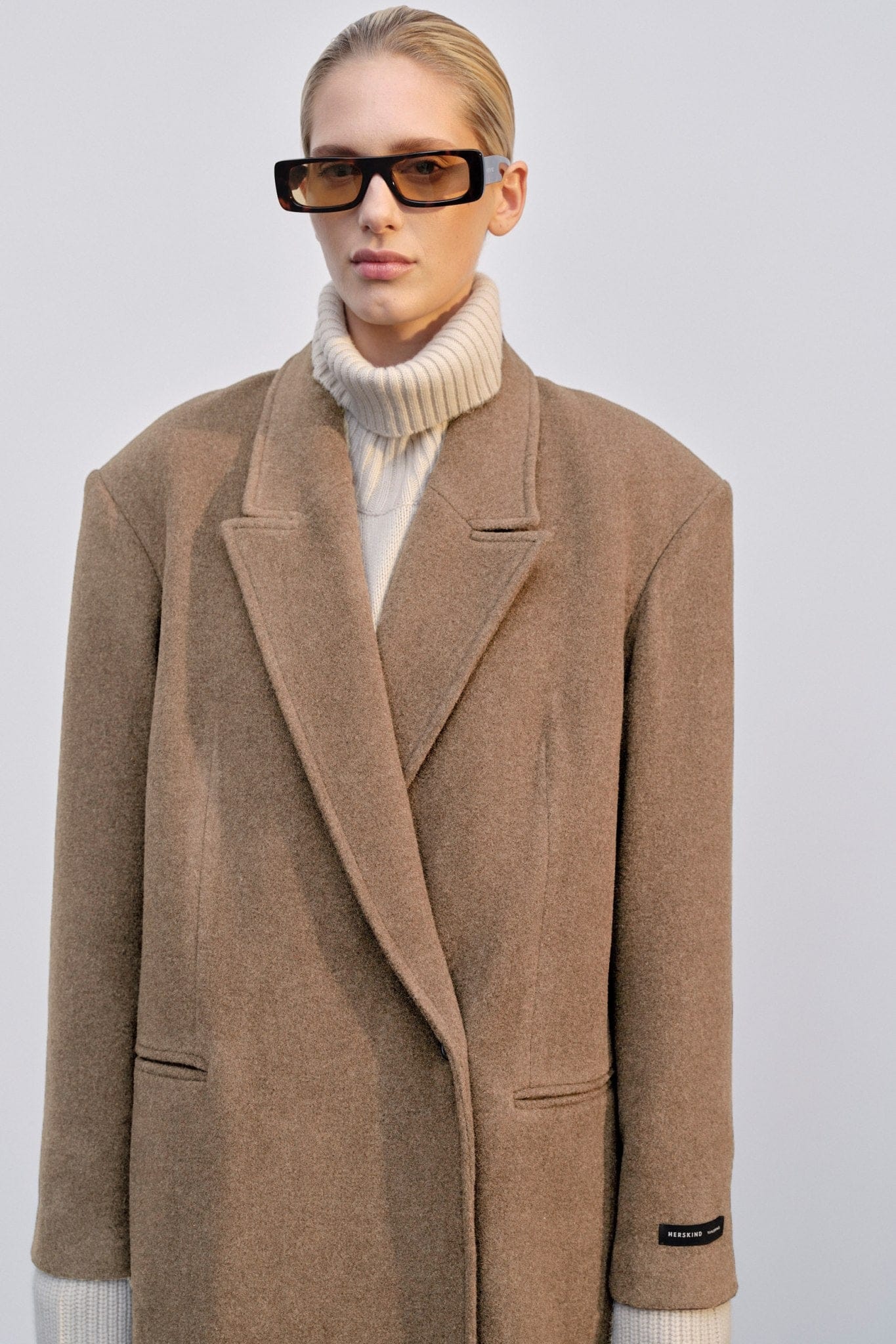Drew Coat - Croissant made by HERSKIND