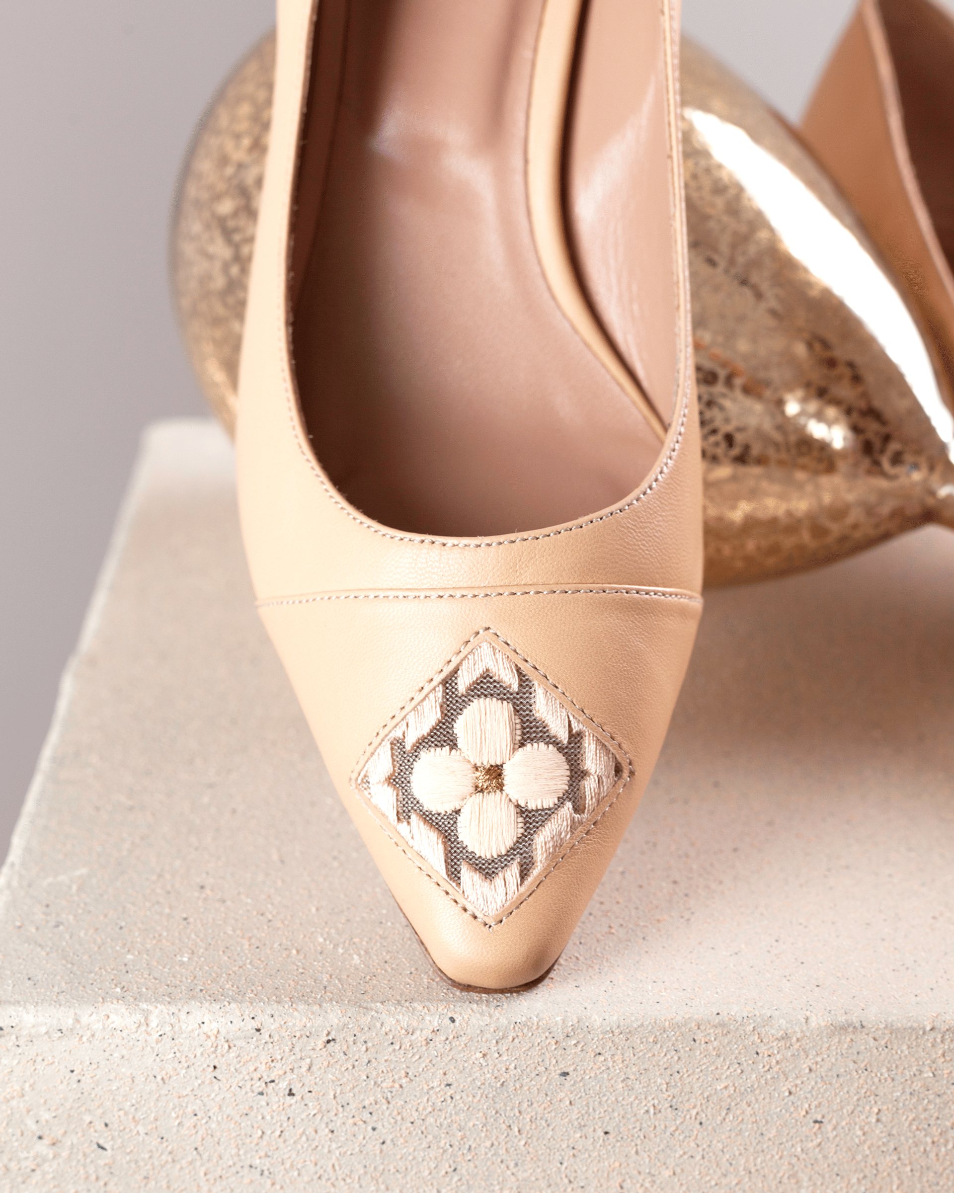 Fiorellini Pump Leather 45 Blanched Almond in Beige made by ATANA