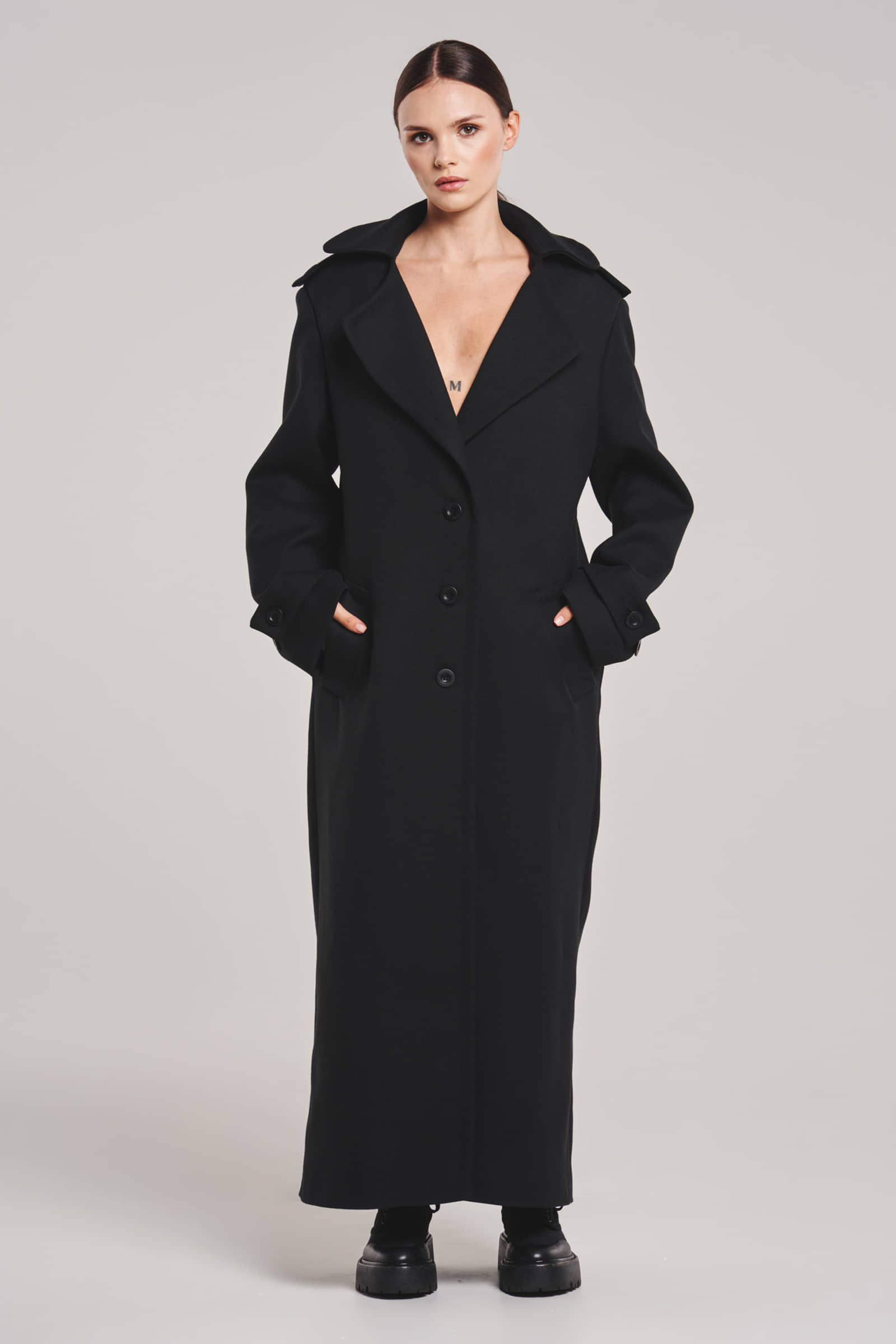 WOOL COAT WITH LEADPOTS made by BENU Studio