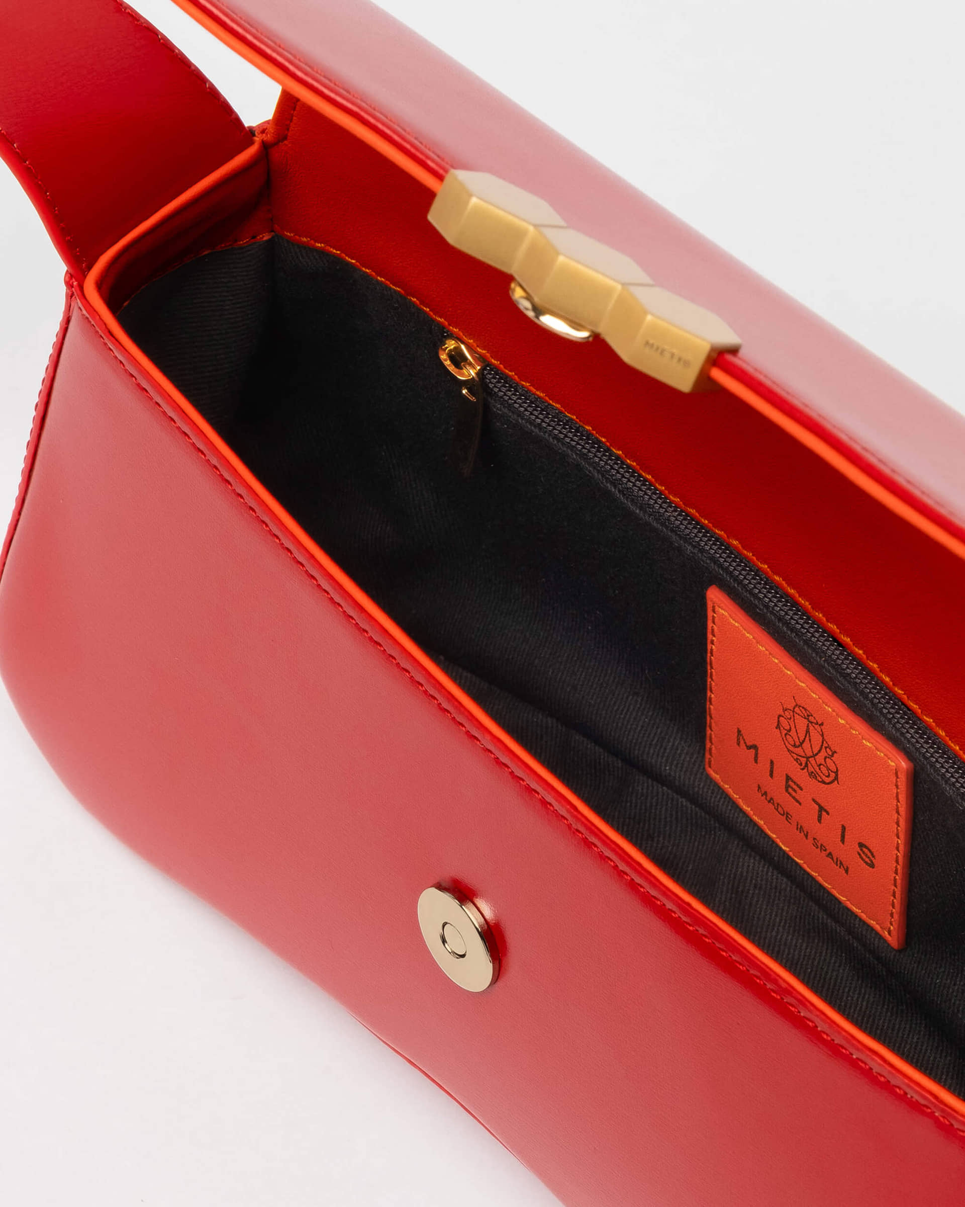 Culita Red Rose in Red made by Mietis