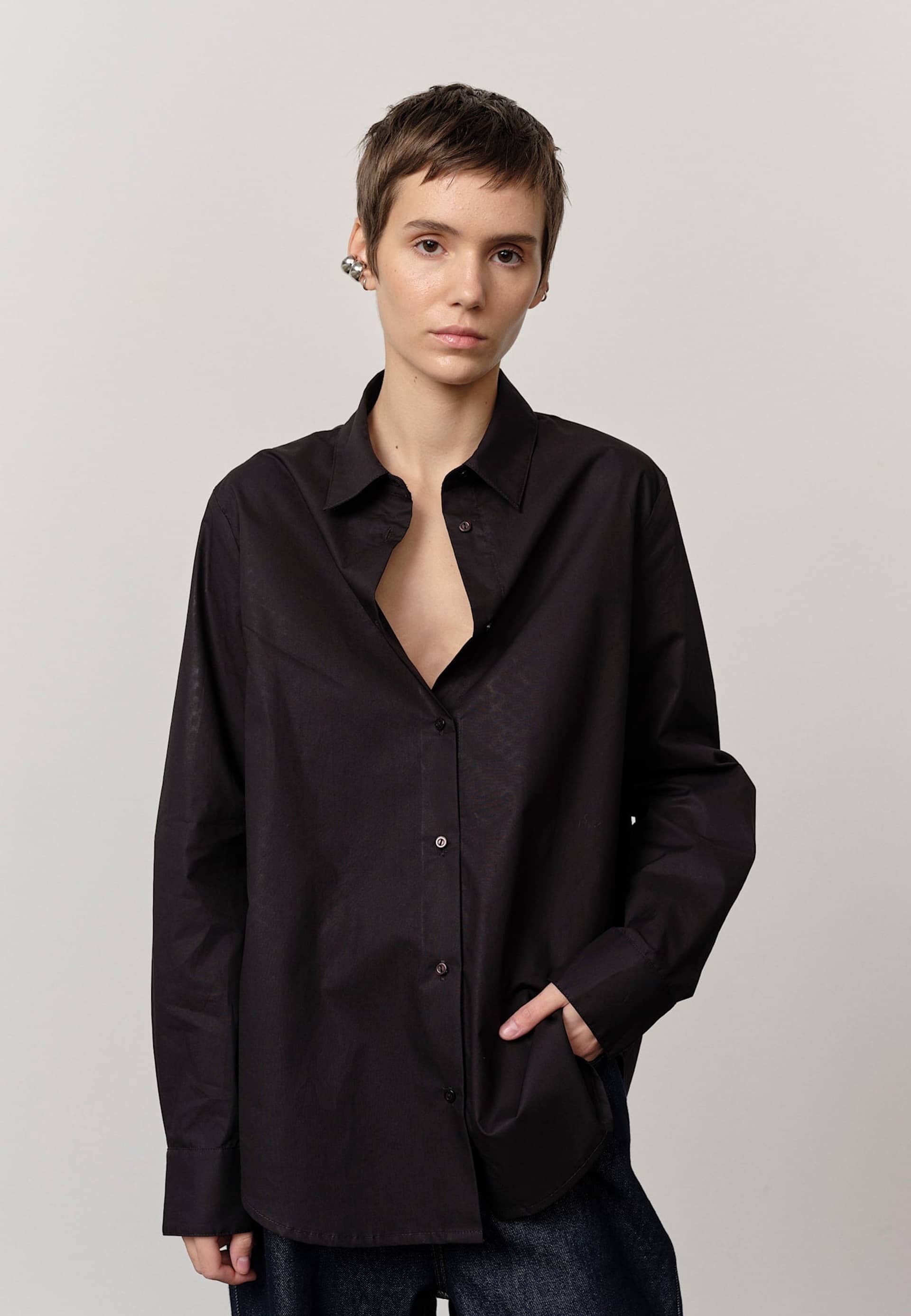 Joe Shirt - Navy made by HERSKIND