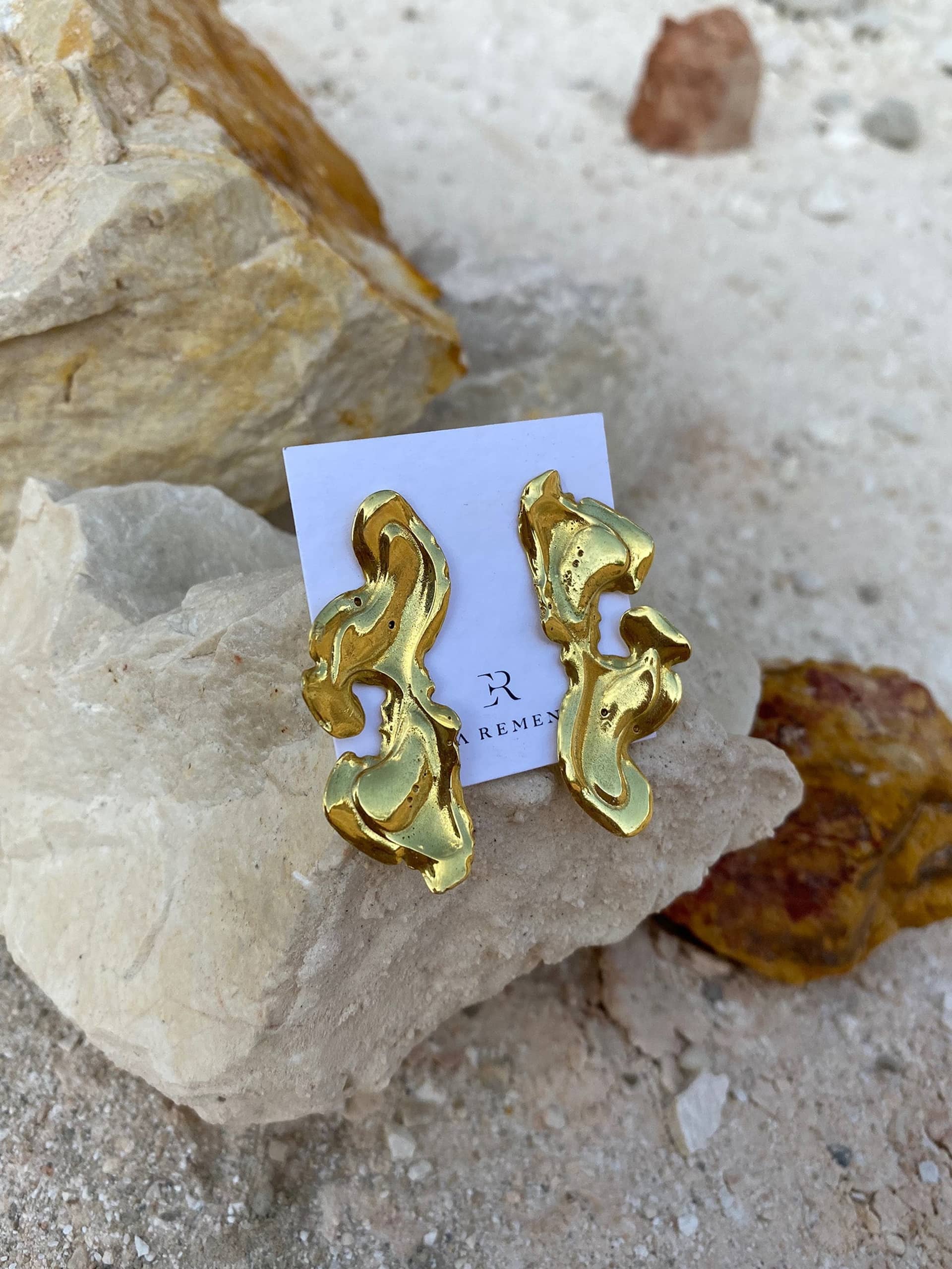 Euphoria Universe Earrings Gold in Gold made by Eva Remenyi