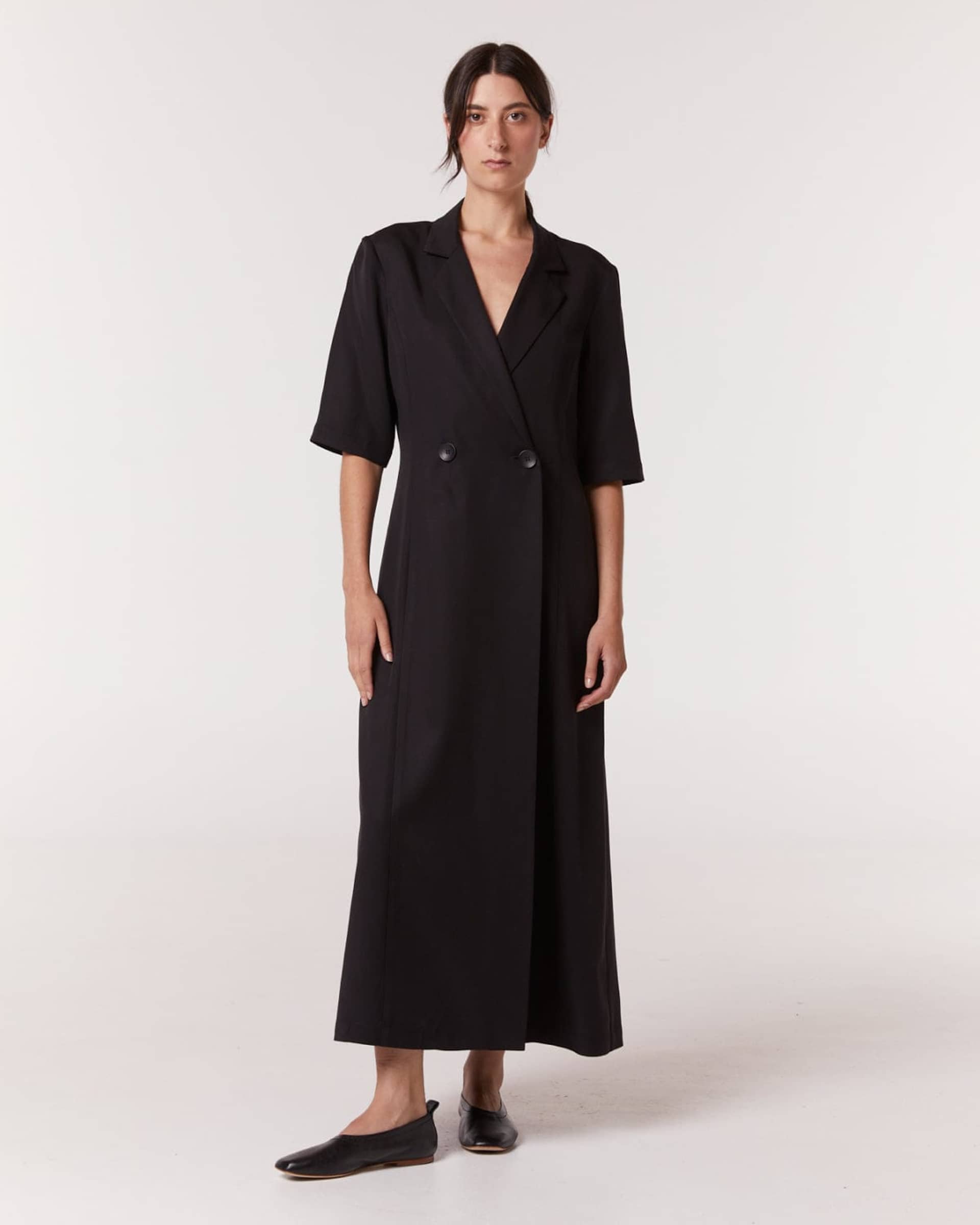 The Foundation Flat - Black made by ESSEN