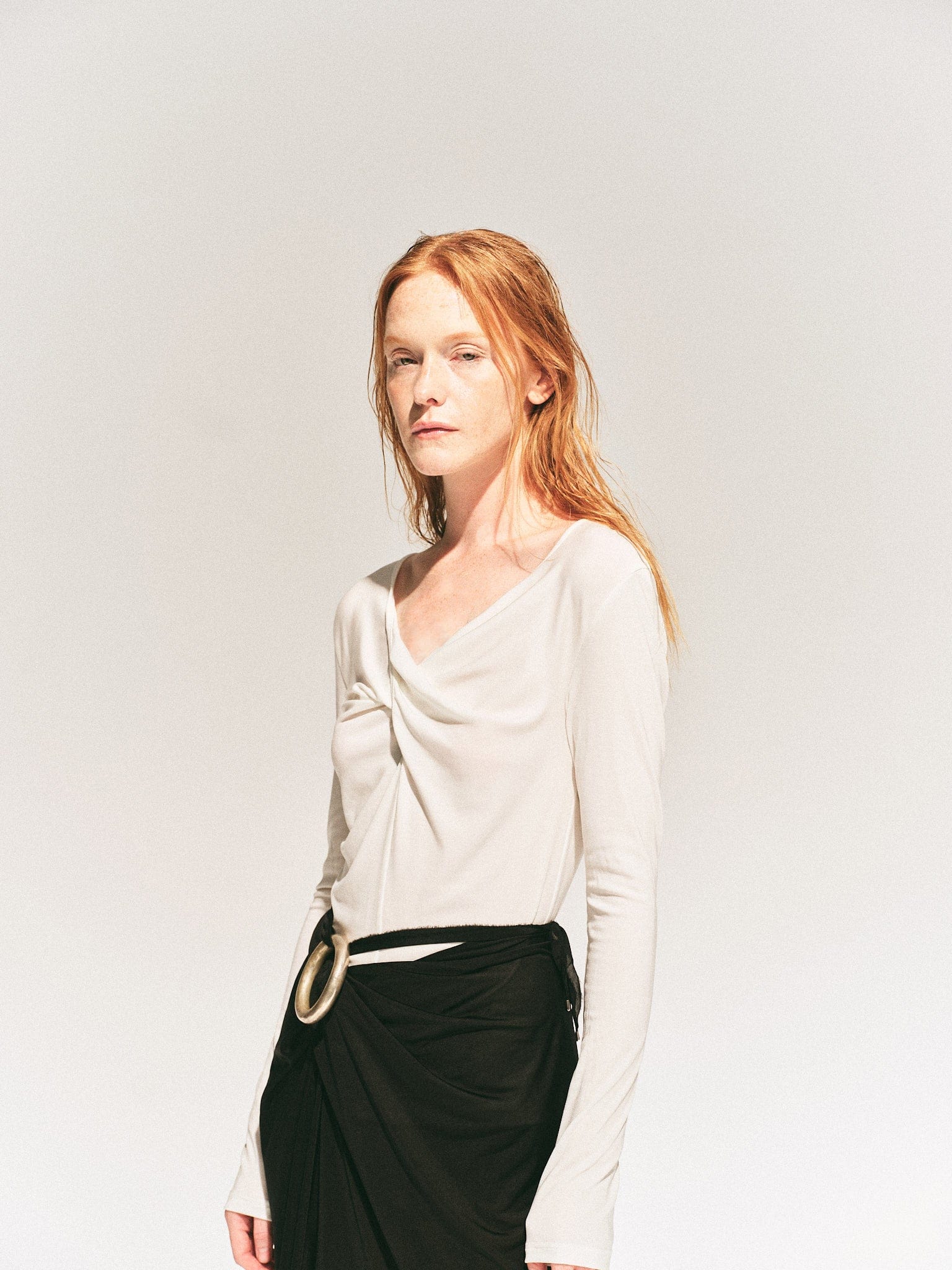 WHITE TWISTED LONG JERSEY SLEEVE TOP made by YIBRI