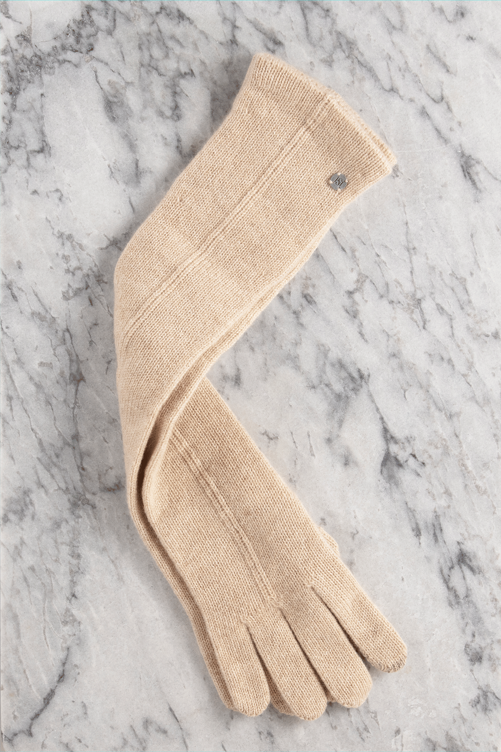 Cashmere Long Beige made by Handsome Stockholm