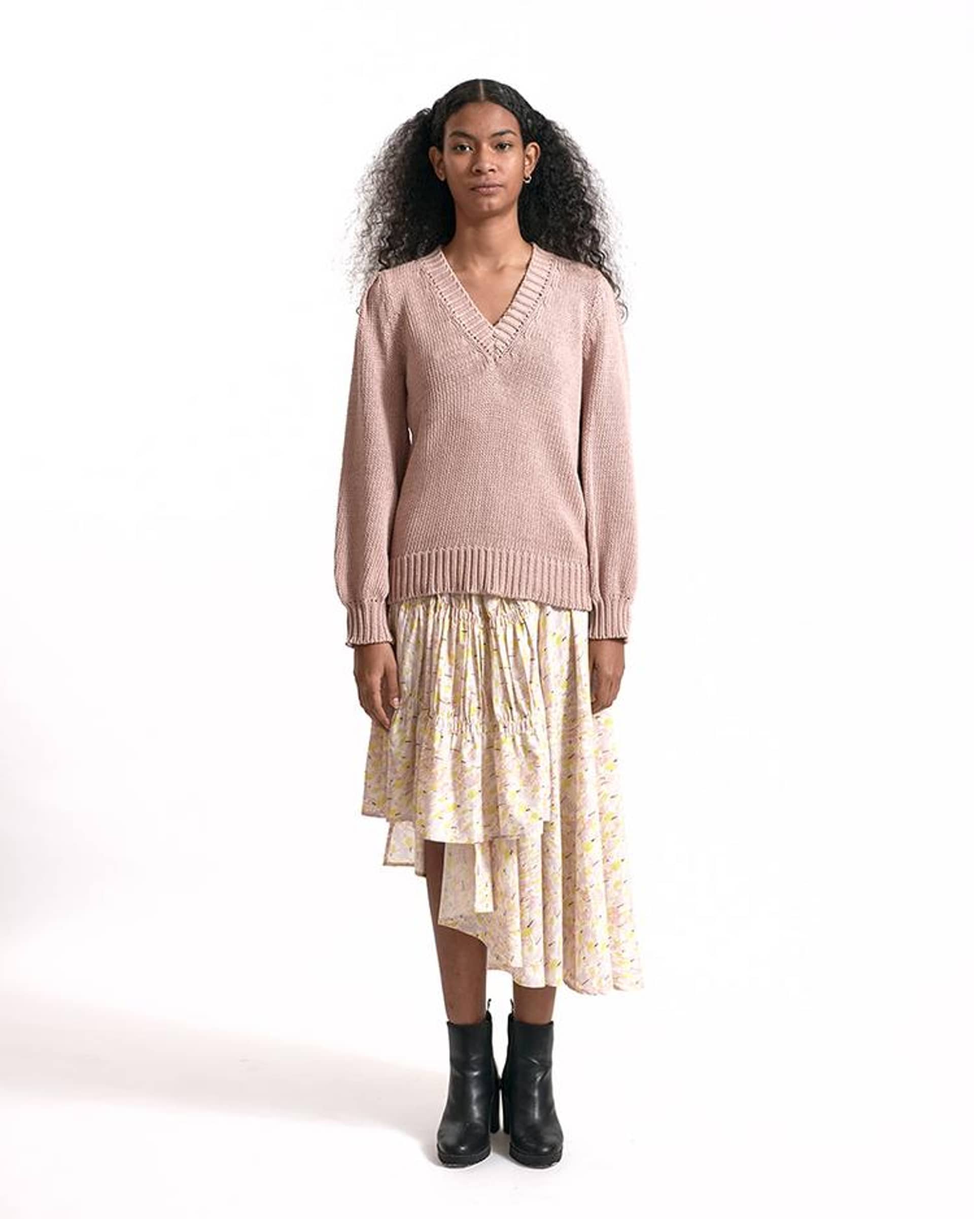 LIOBA sweater in Purple made by AYNI