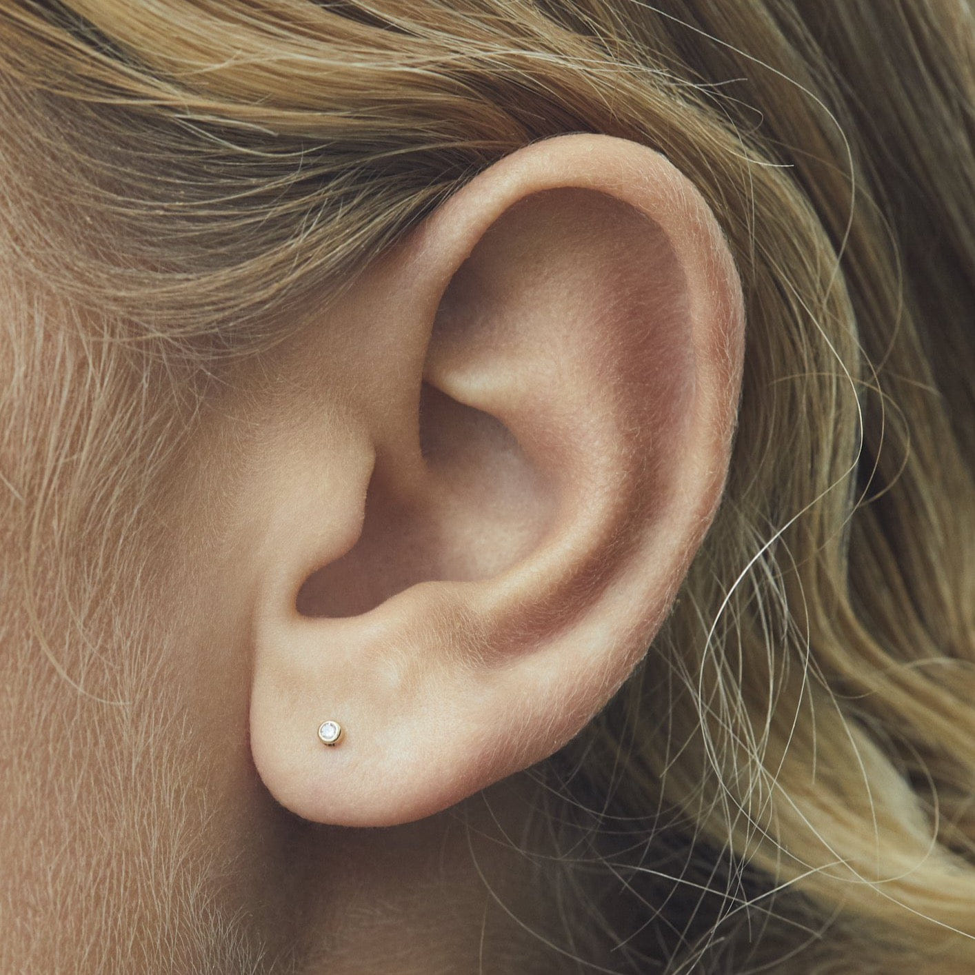 SINGLE STONE LABRET - WHITE DIAMOND & YELLOW GOLD made by ENNUI