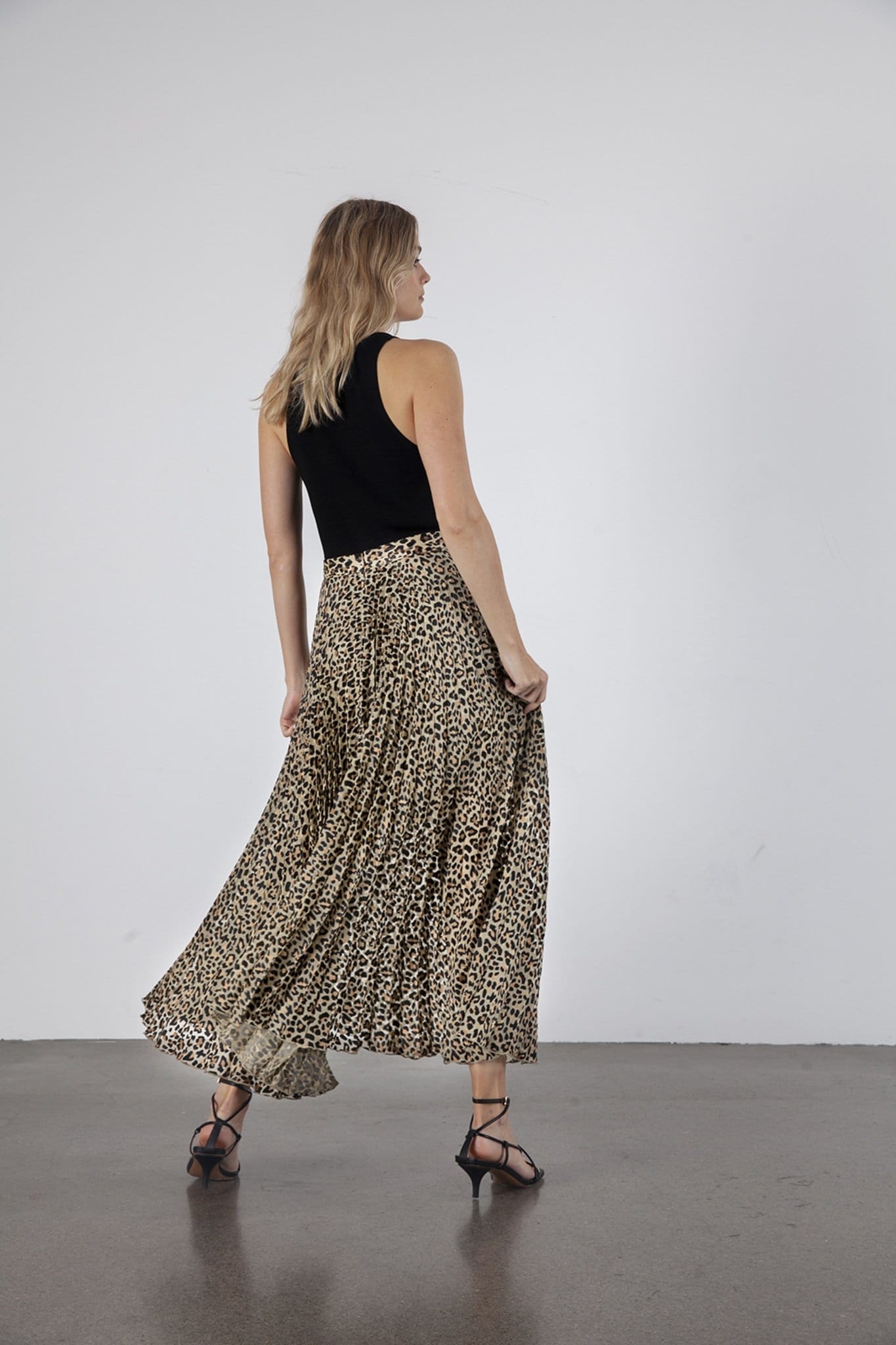 Claire Knitted Tank Top - Black made by HERSKIND