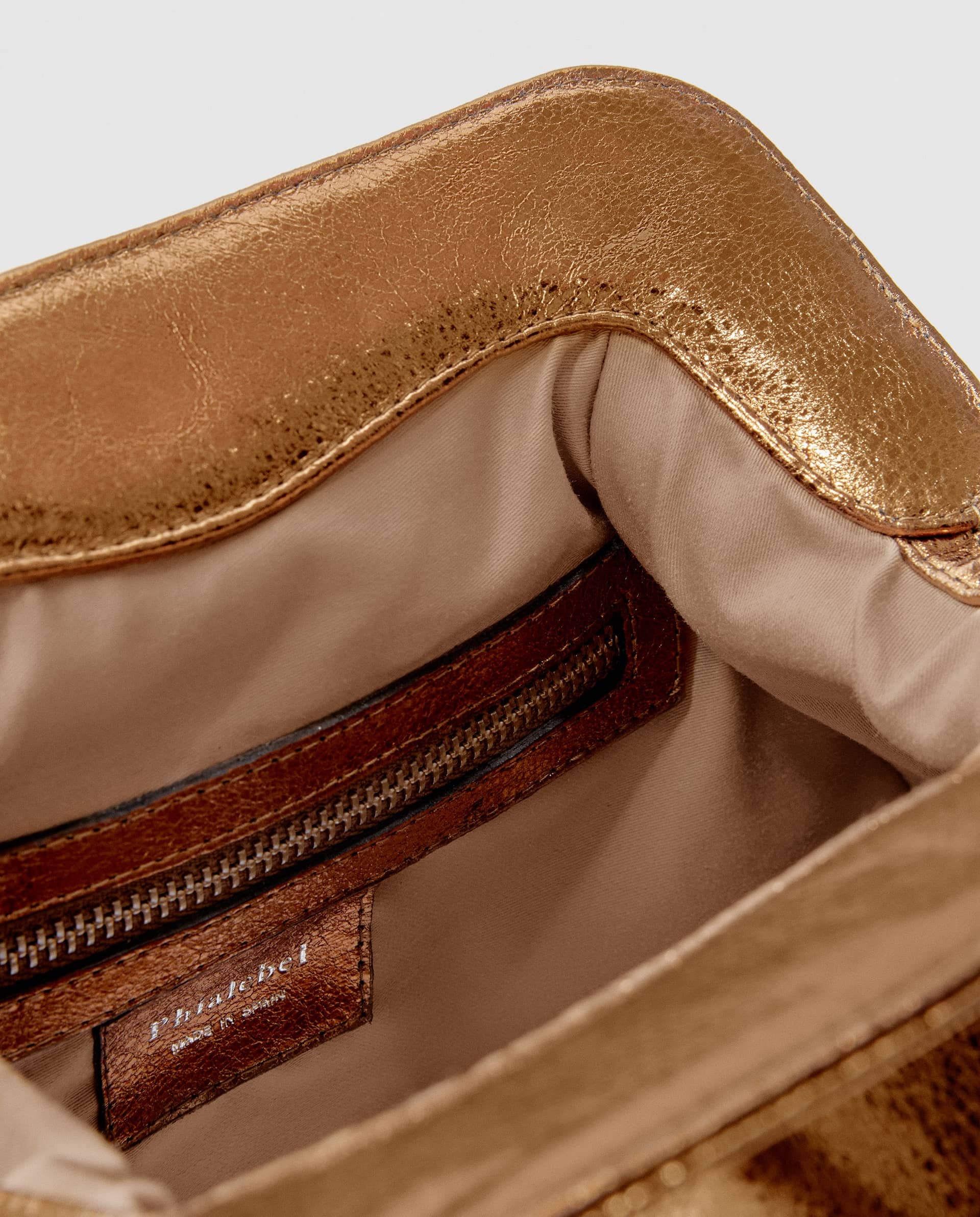 Constance Bronze made by Phialebel