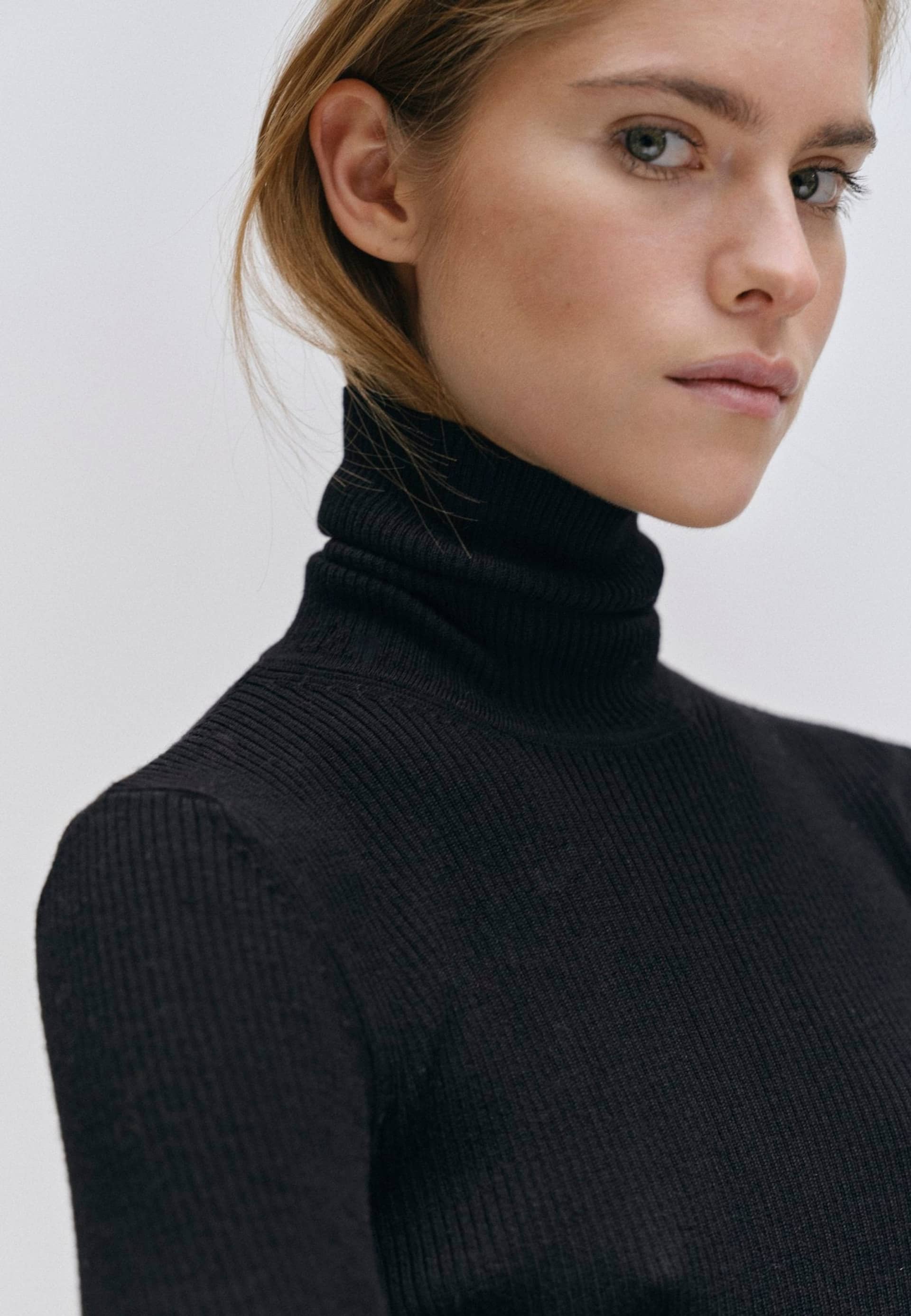 Bob Knit Blouse - Black made by HERSKIND