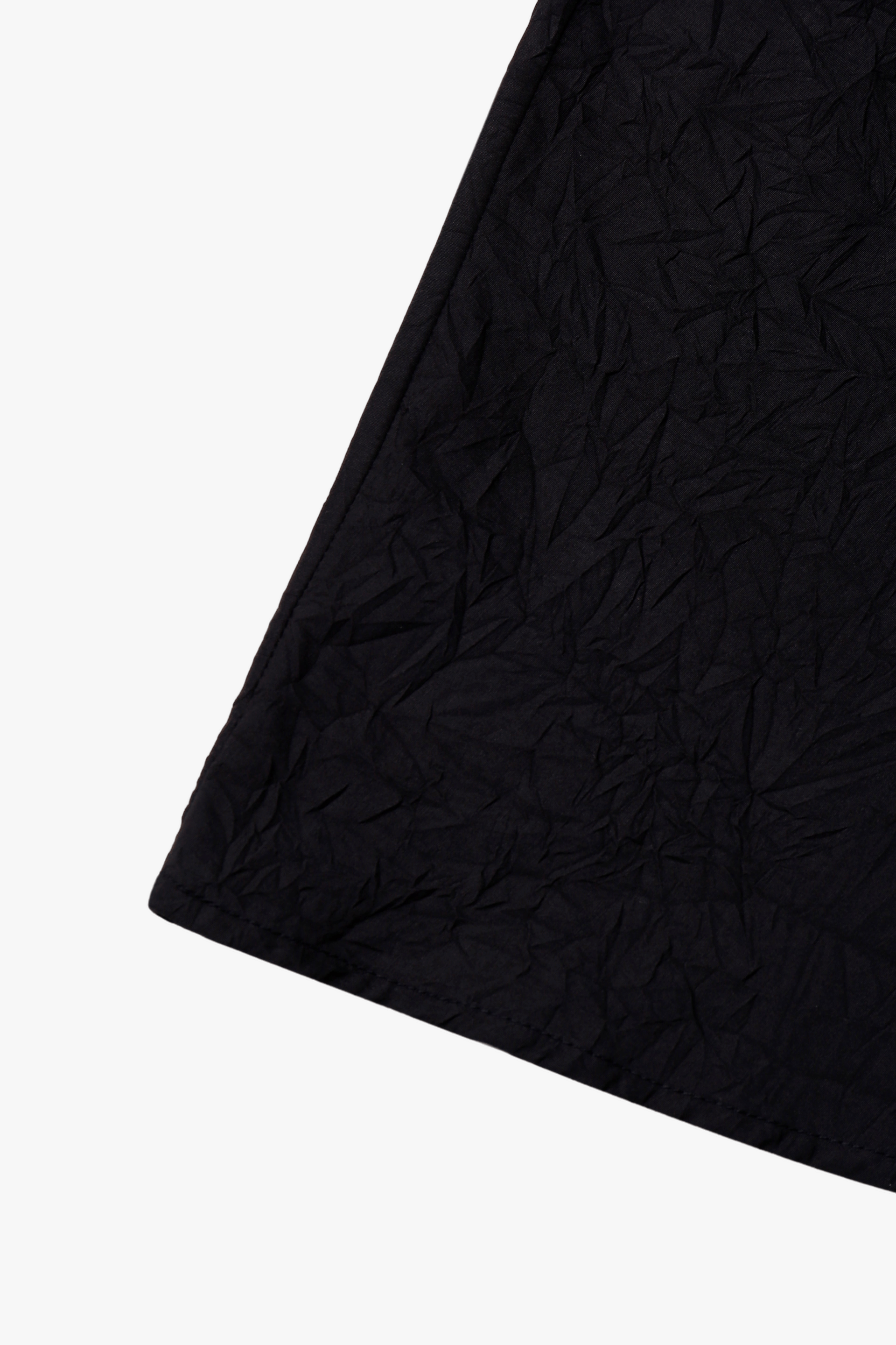 BLACK CRINKLED TEXTURE SLEEVELESS TOP made by YIBRI