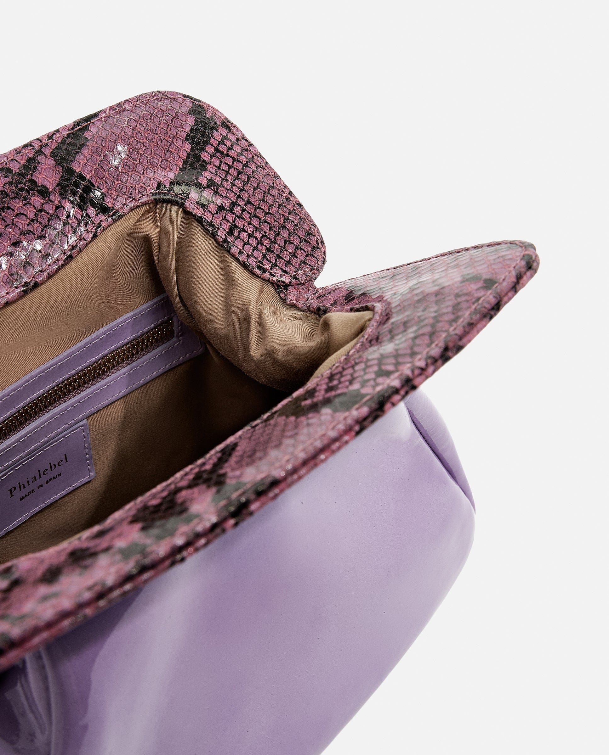 Constanza mauve patent leather made by Phialebel