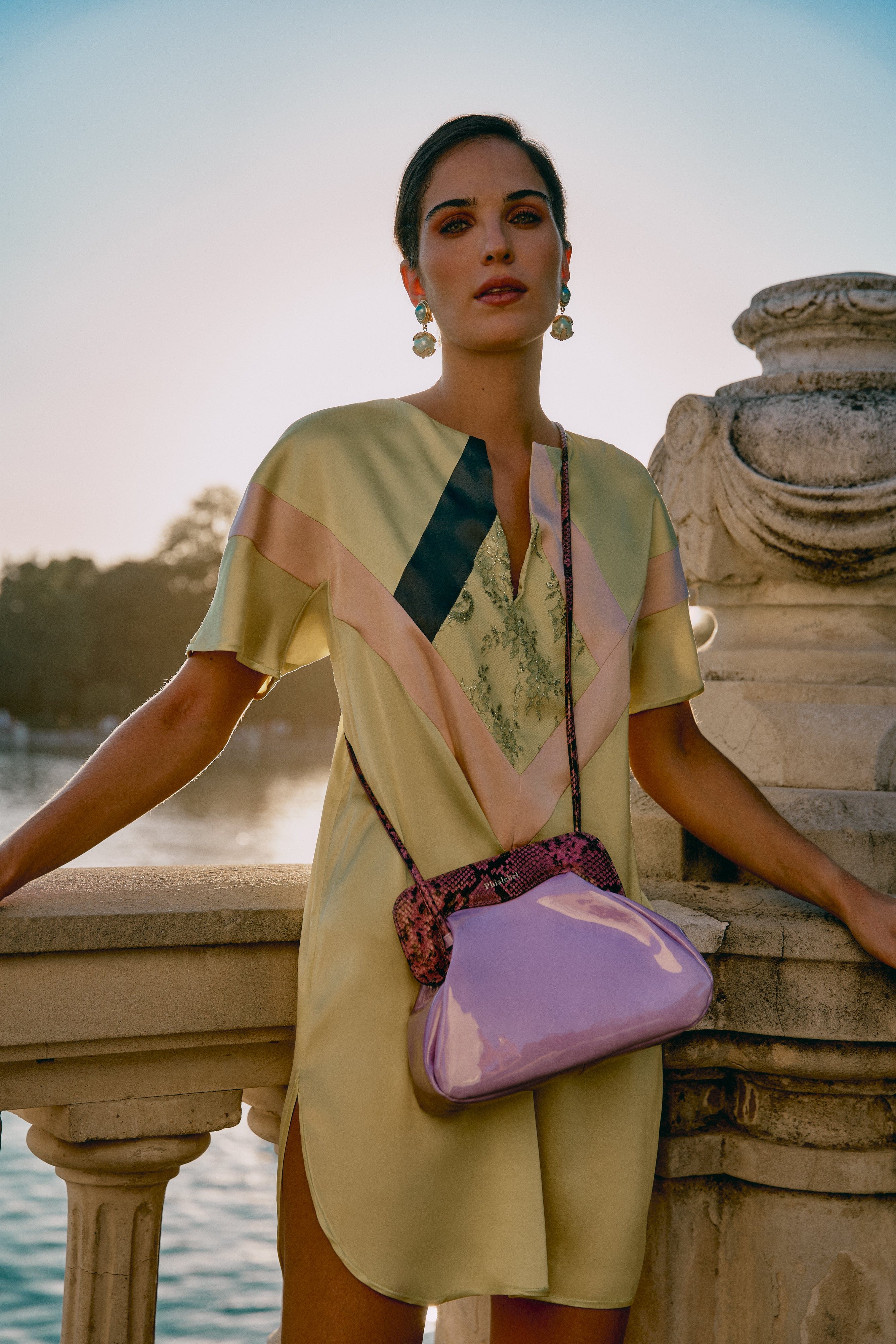 Constanza mauve patent leather made by Phialebel