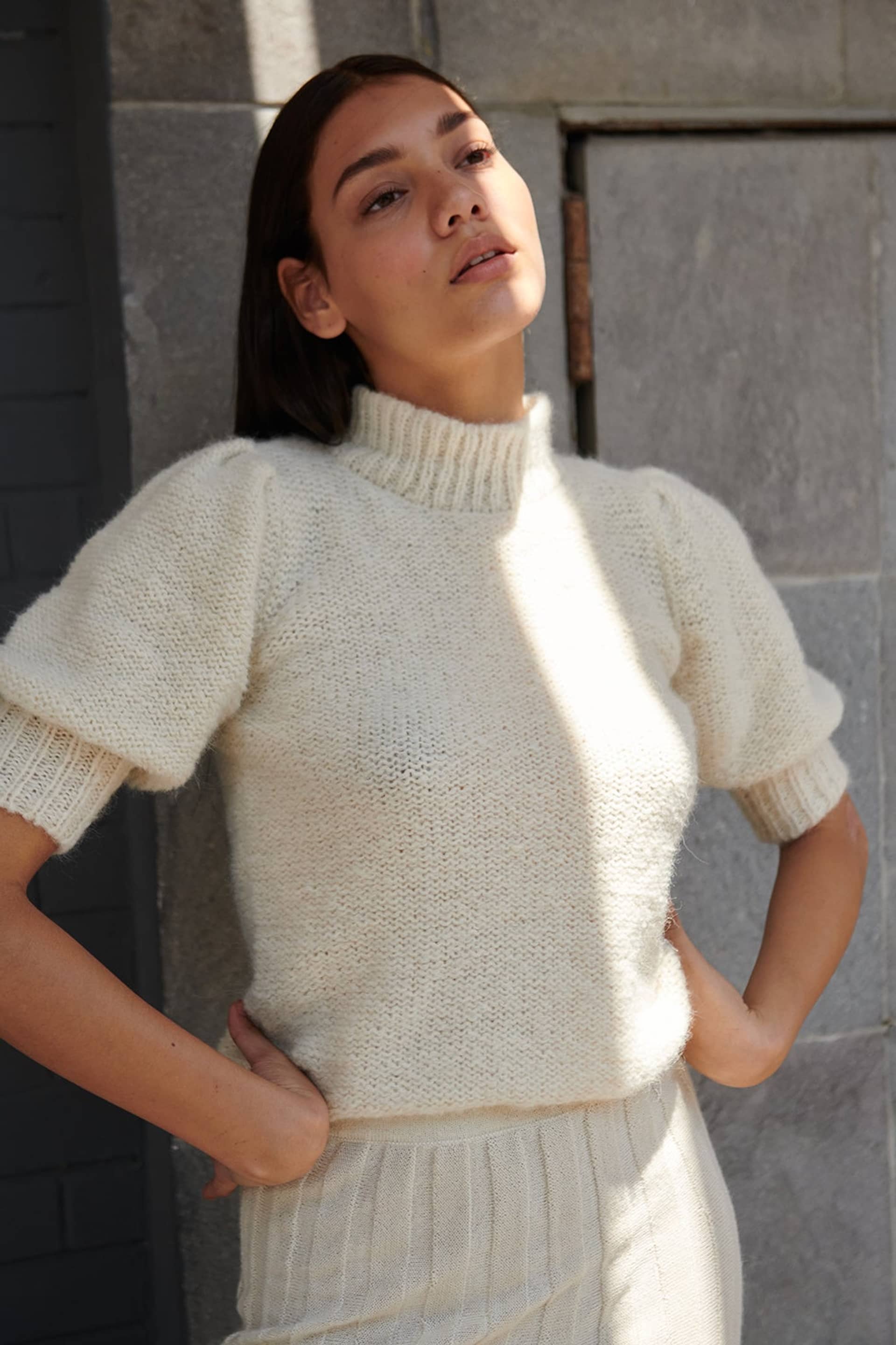 TAK top made by AYNI