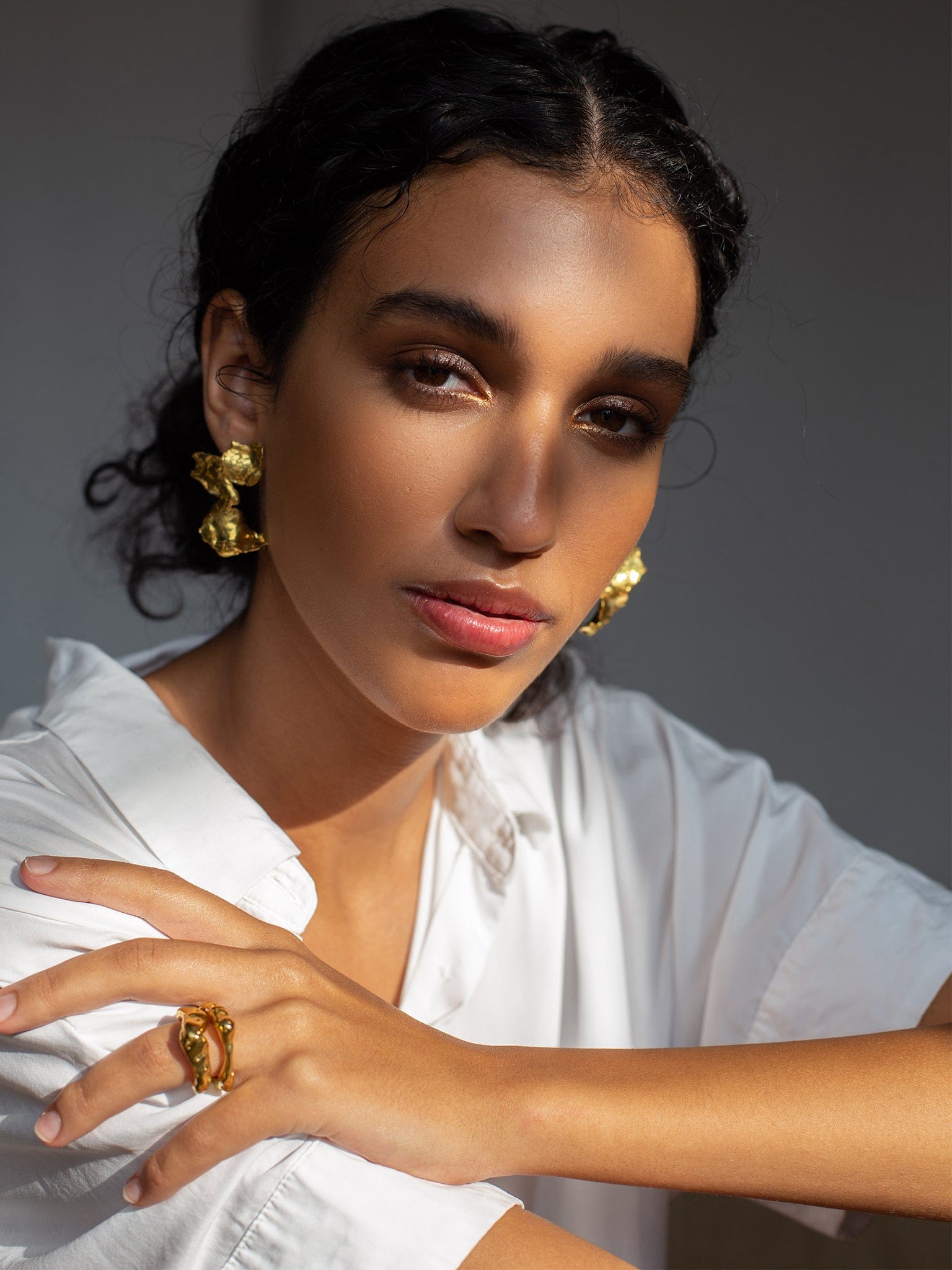 Talisman Flow Earrings Gold made by Eva Remenyi