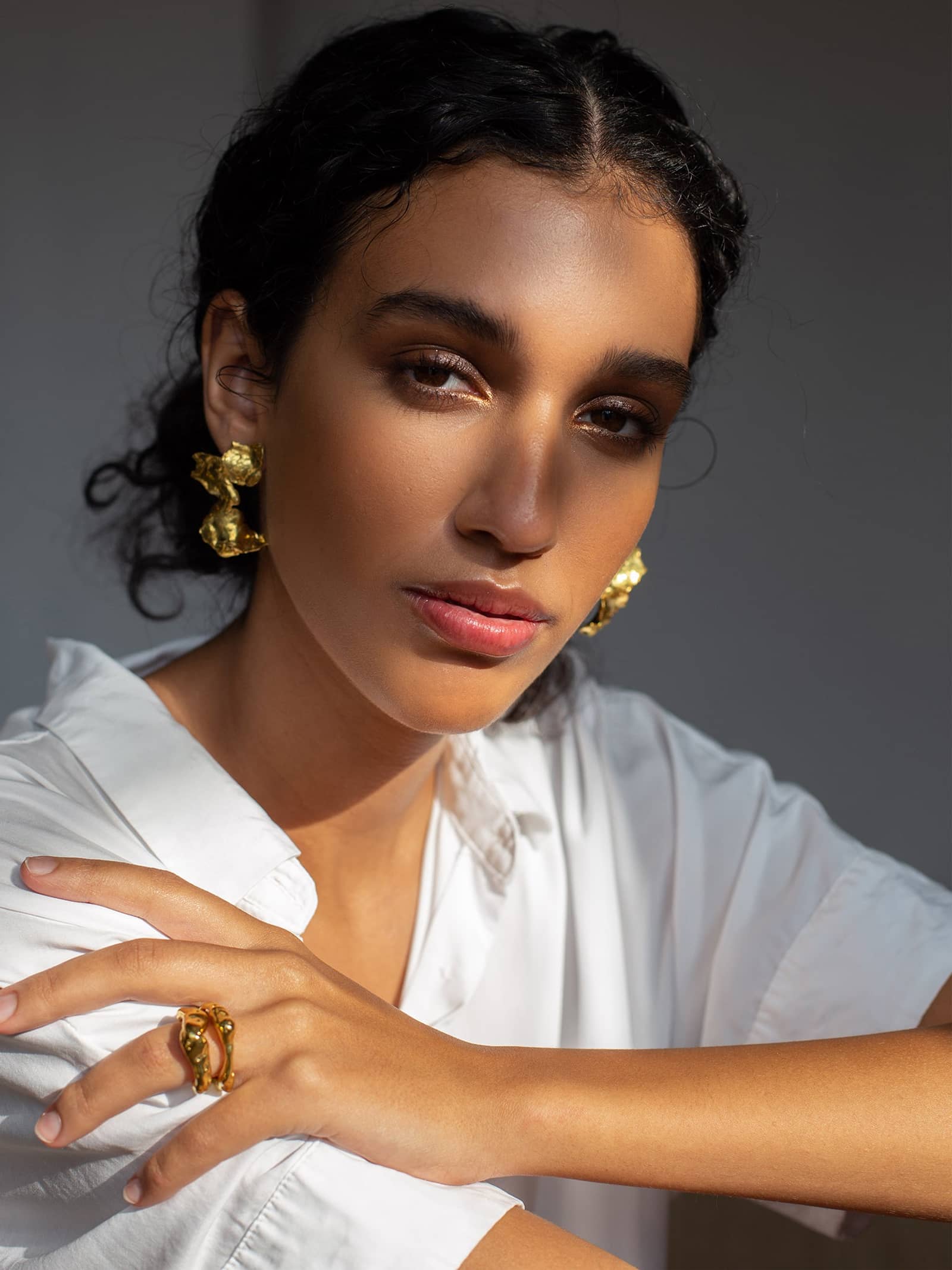 Talisman Flow Earrings Gold made by Eva Remenyi