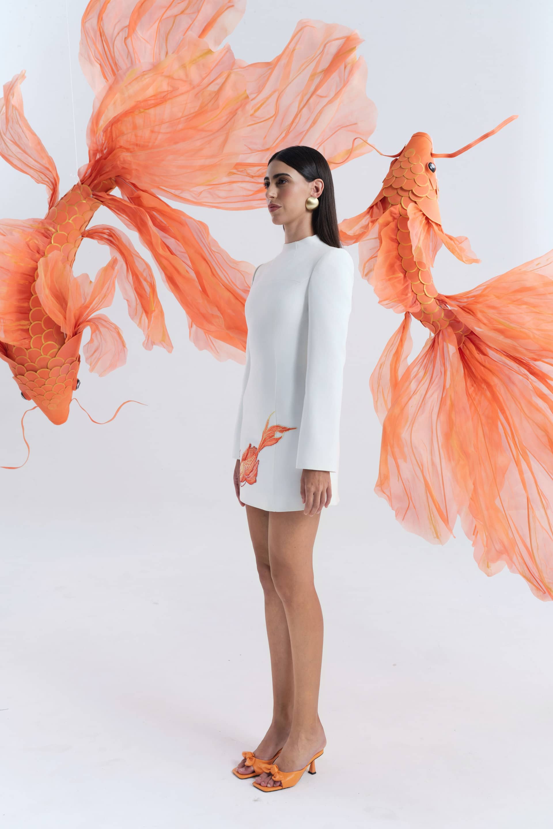 Fogveil Long Sleeve Dress In White made by JUSTIN TONG