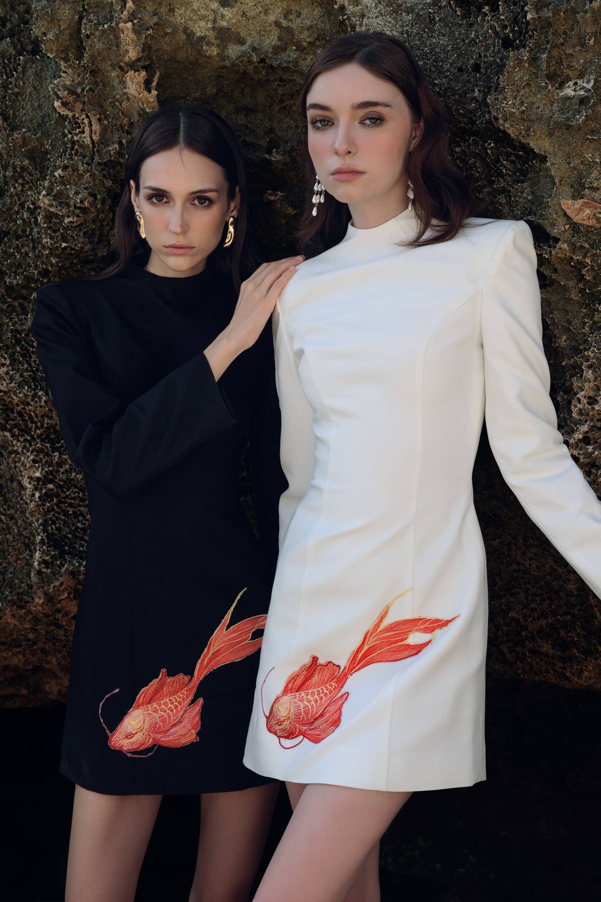 Fogveil Long Sleeve Dress In White made by JUSTIN TONG