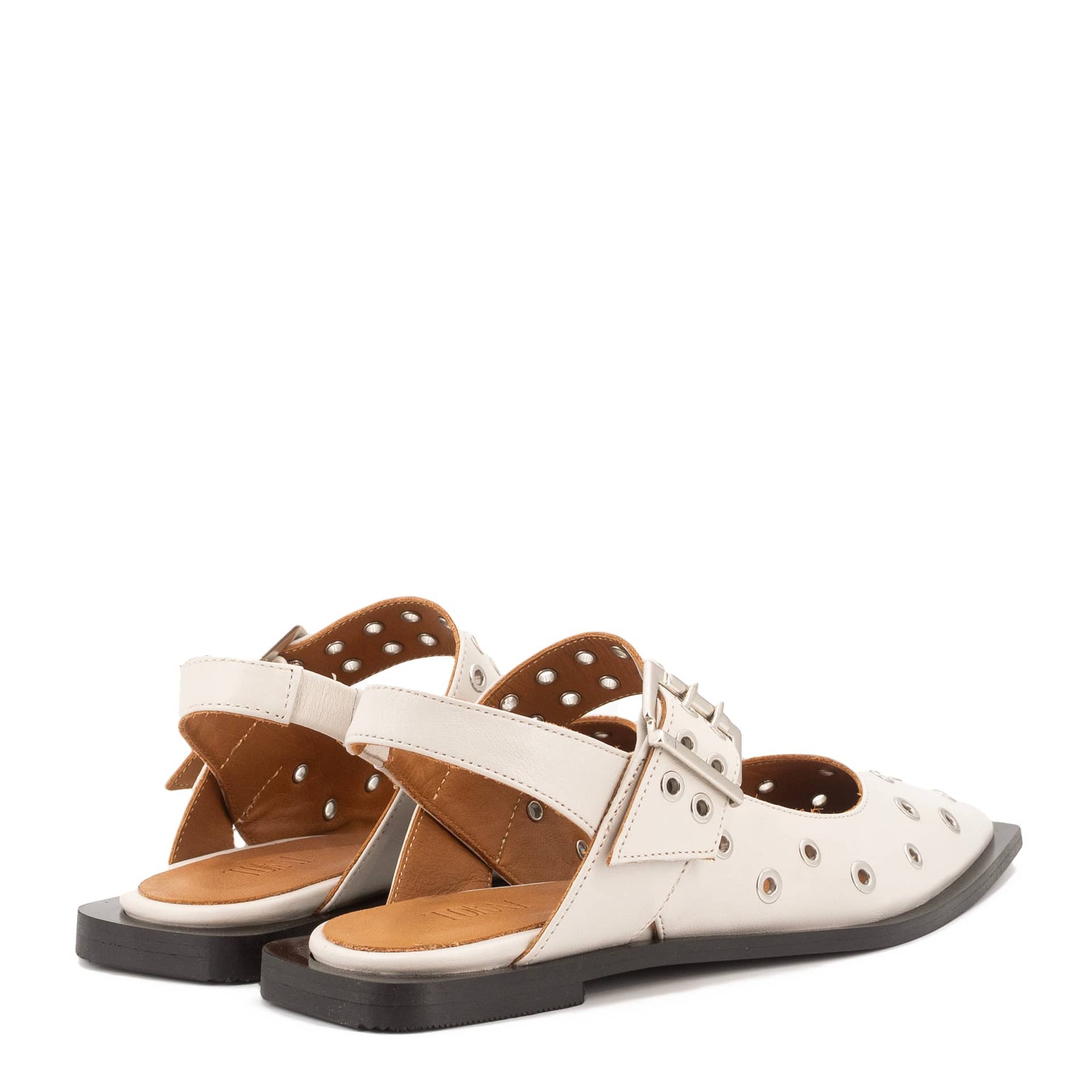 CASANDRA OFF-WHITE BALLERINAS made by Toral