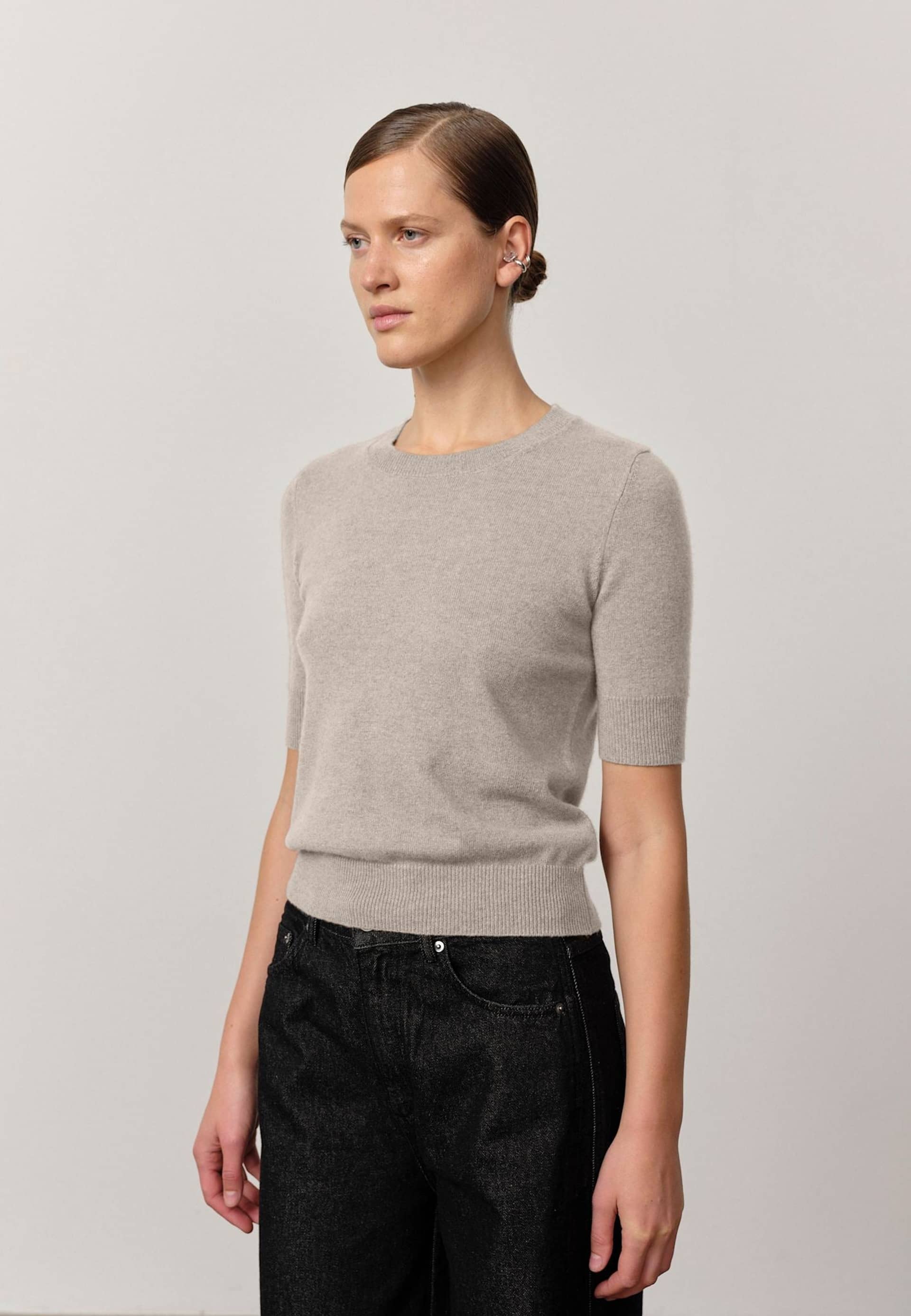 Therese Knit Blouse - Light Stone made by HERSKIND