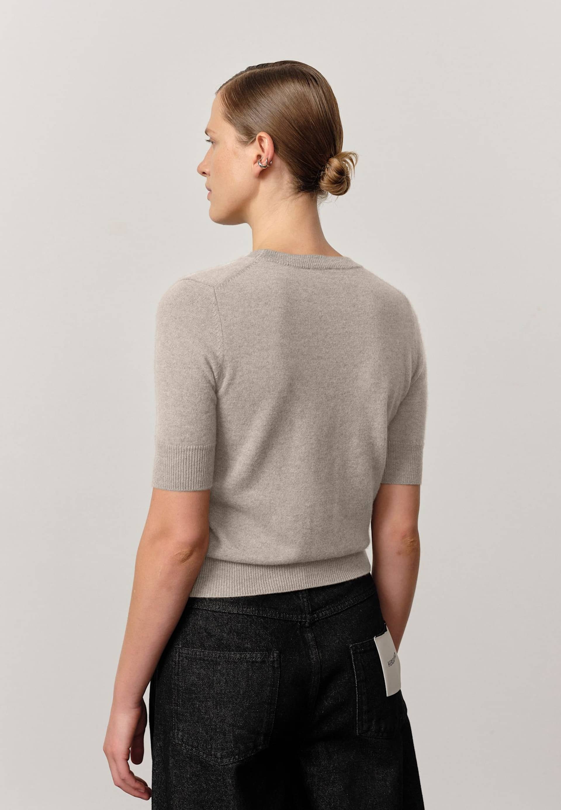 Therese Knit Blouse - Light Stone made by HERSKIND